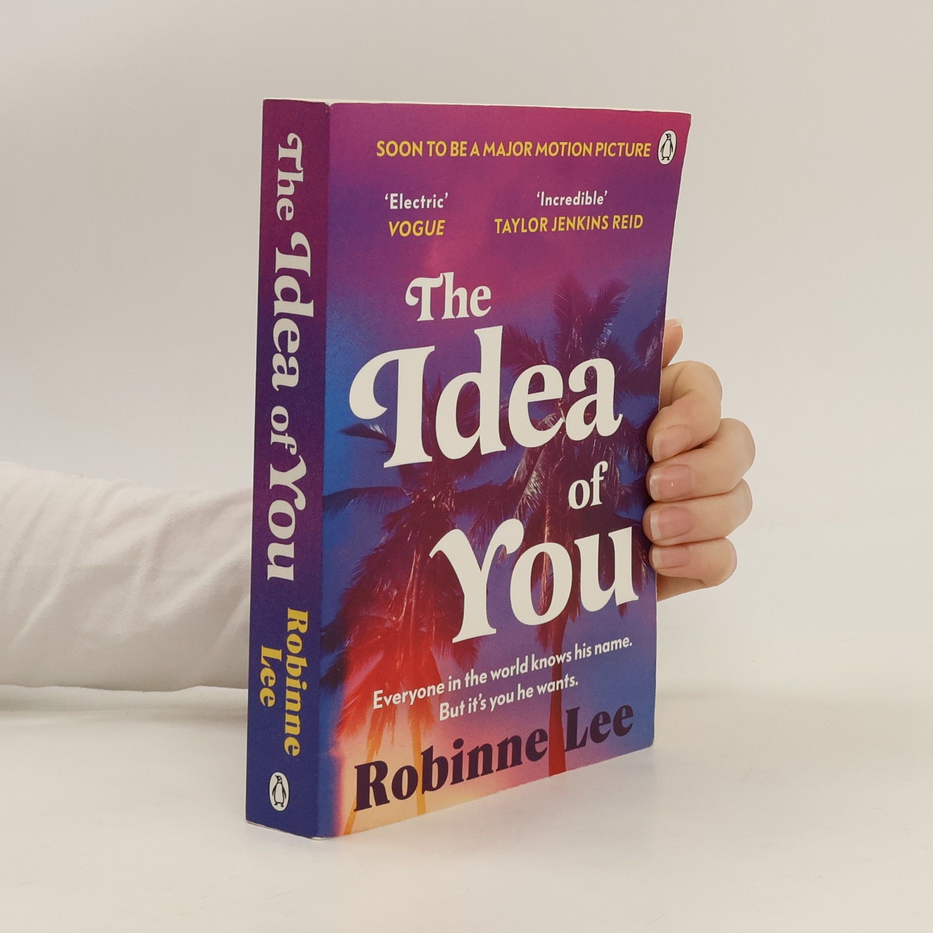 Robinne Lee The idea of you