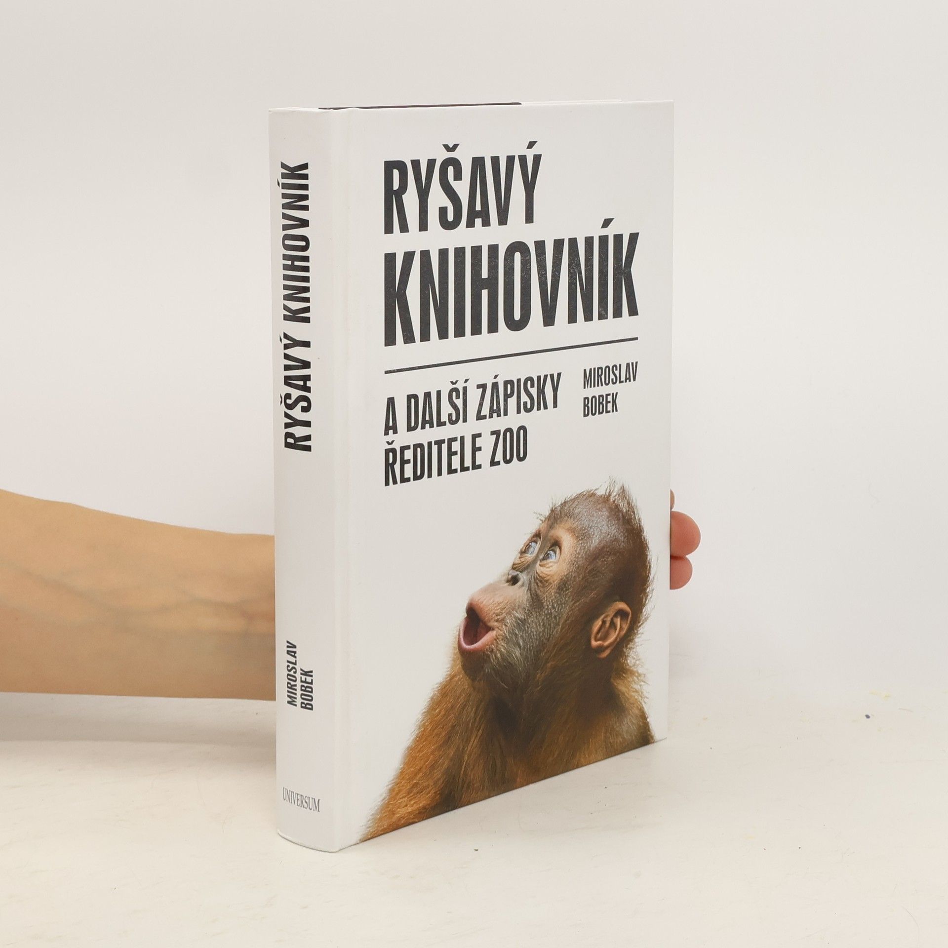 Miroslav Bobek Ryšavý knihovník a další zápisky ředitele zoo