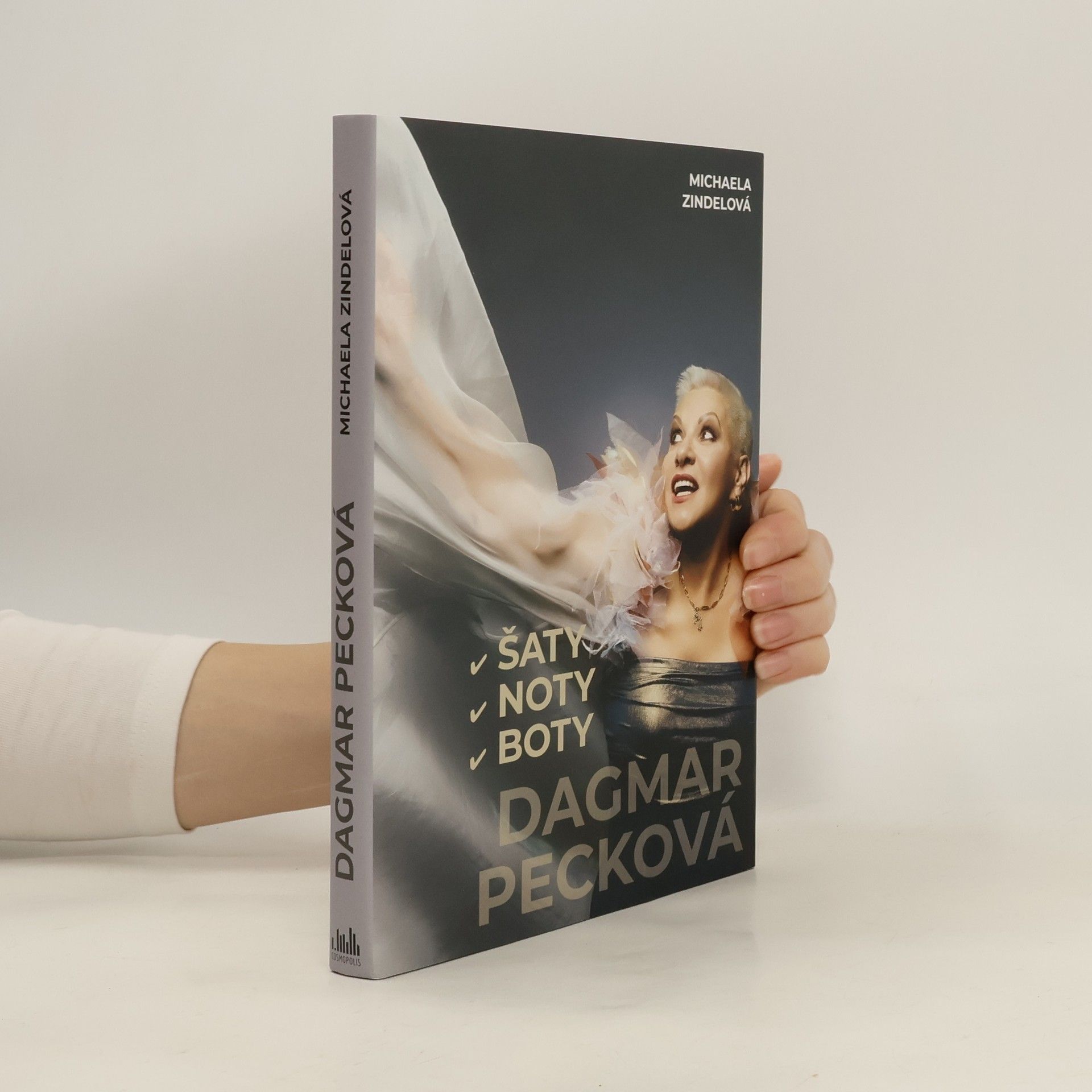 Michaela Zindelová Dagmar Pecková : šaty, noty, boty
