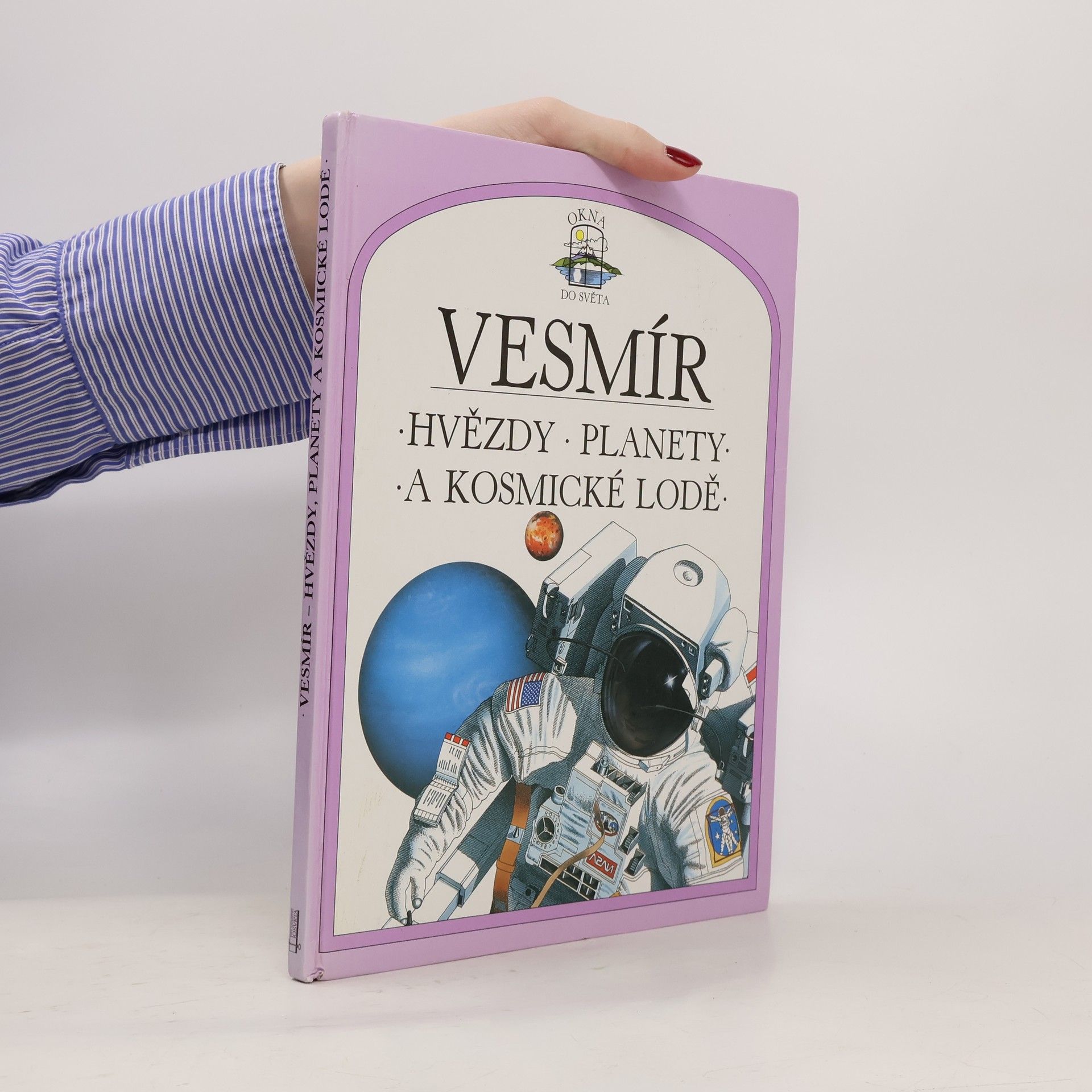 Autores varios Vesmír