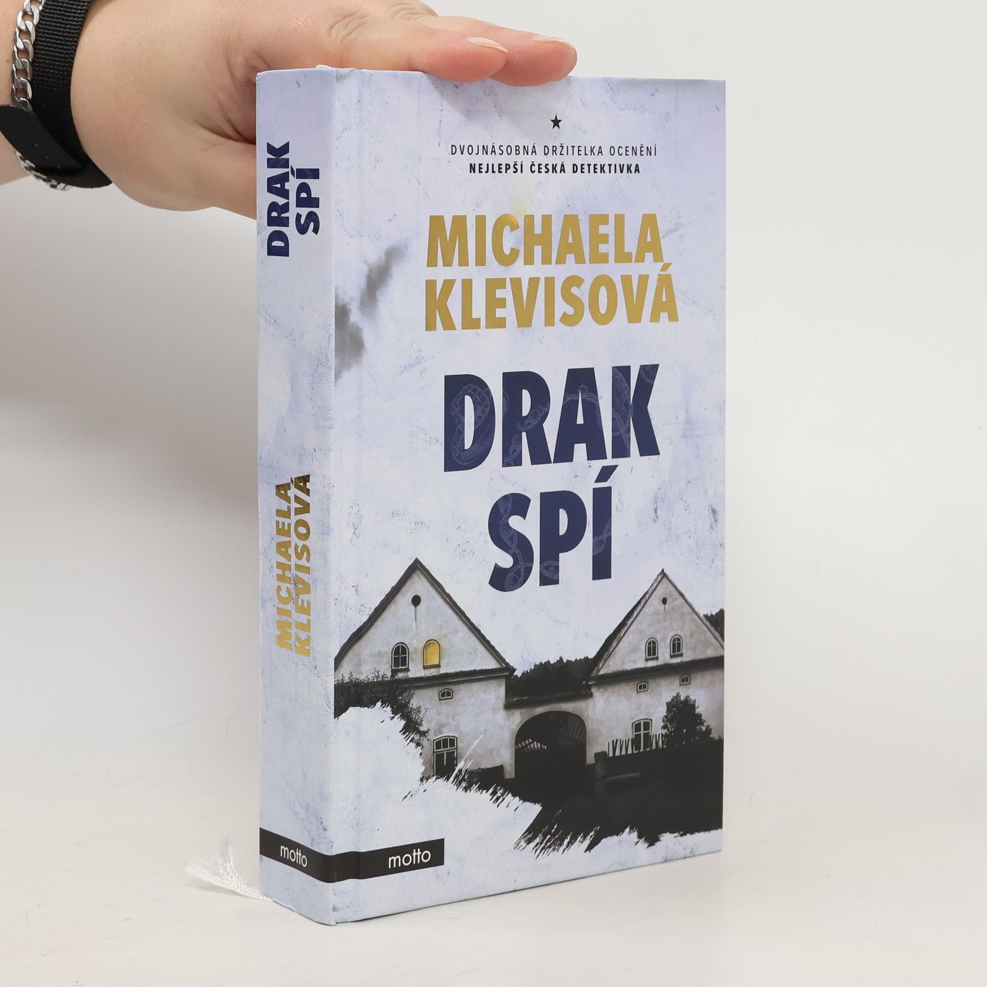 Michaela Klevisová Drak spí