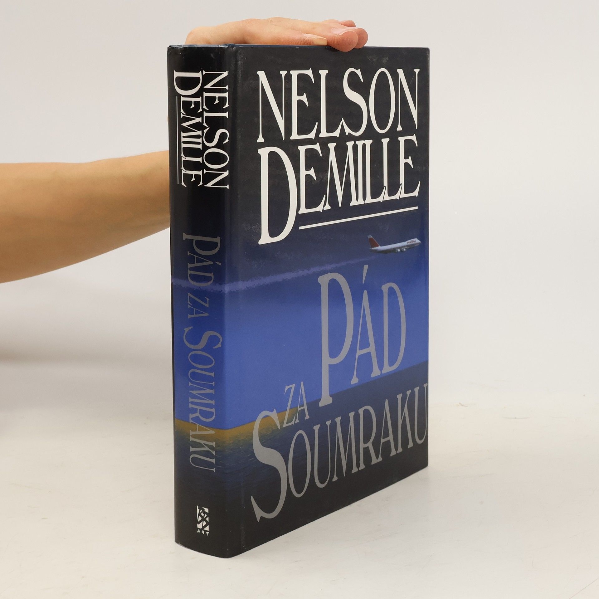 Nelson DeMille Pád za soumraku
