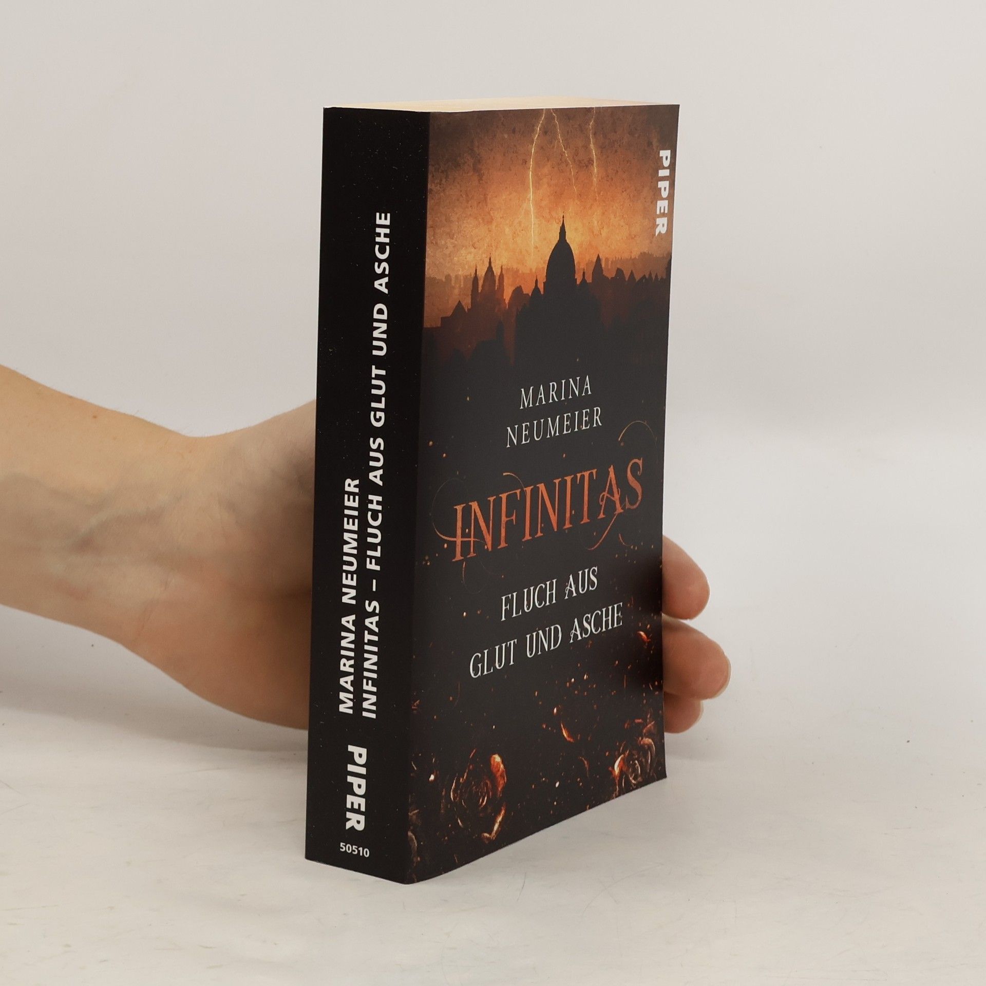 Marina Neumeier Infinitas – Fluch aus Glut und Asche