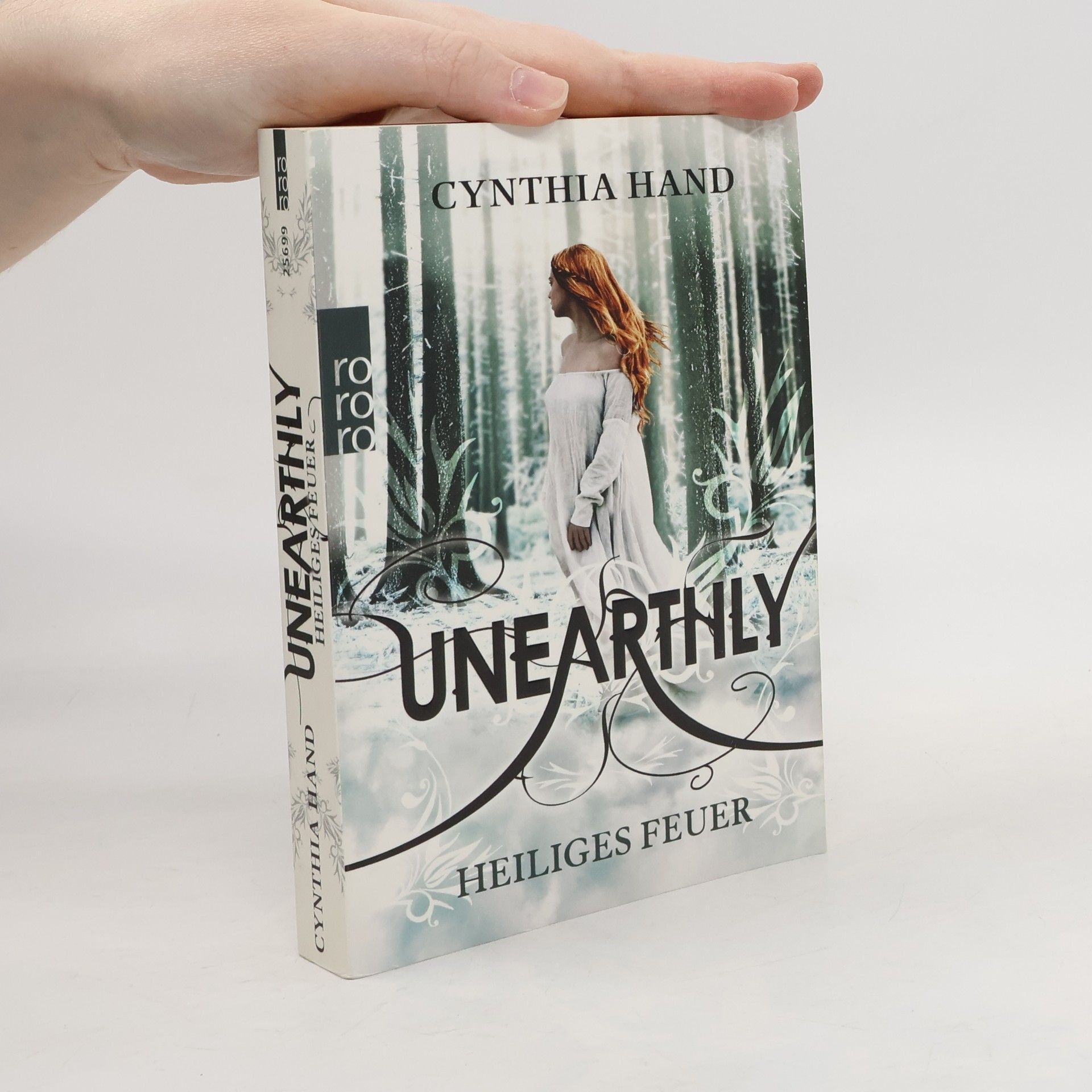 Cynthia Hand Unearthly