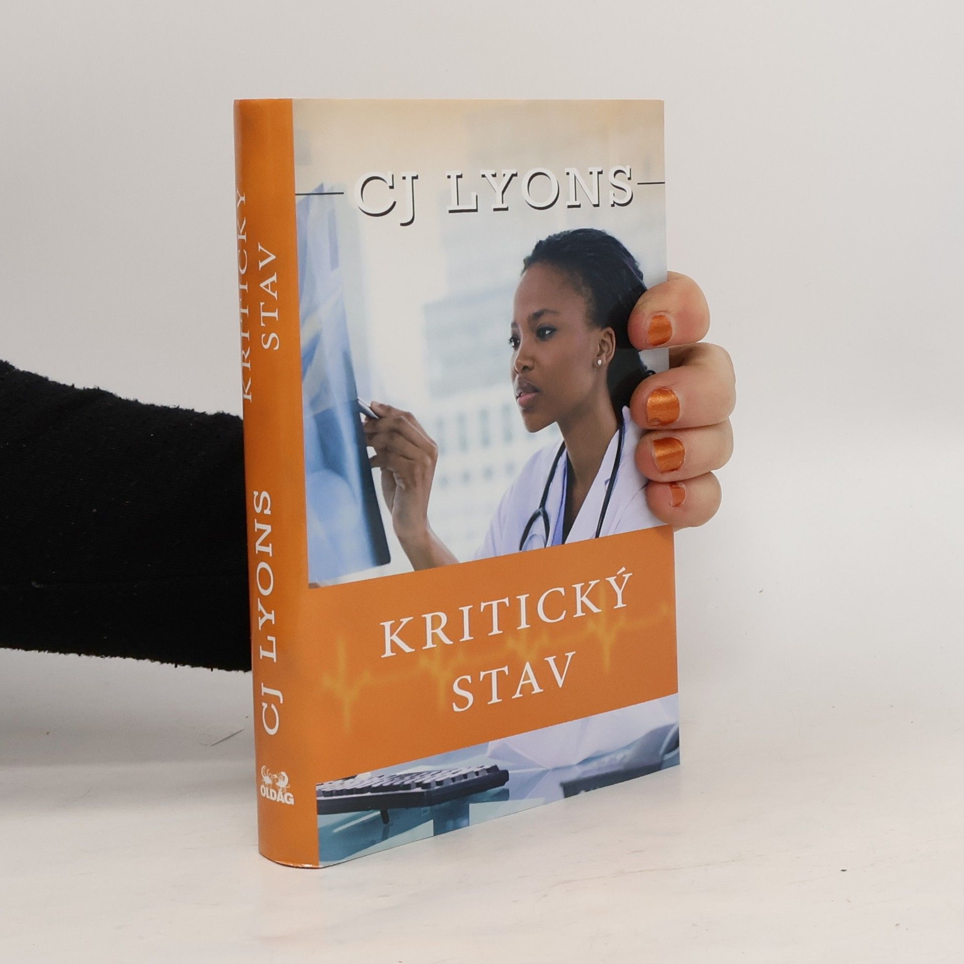 CJ Lyons Kritický stav