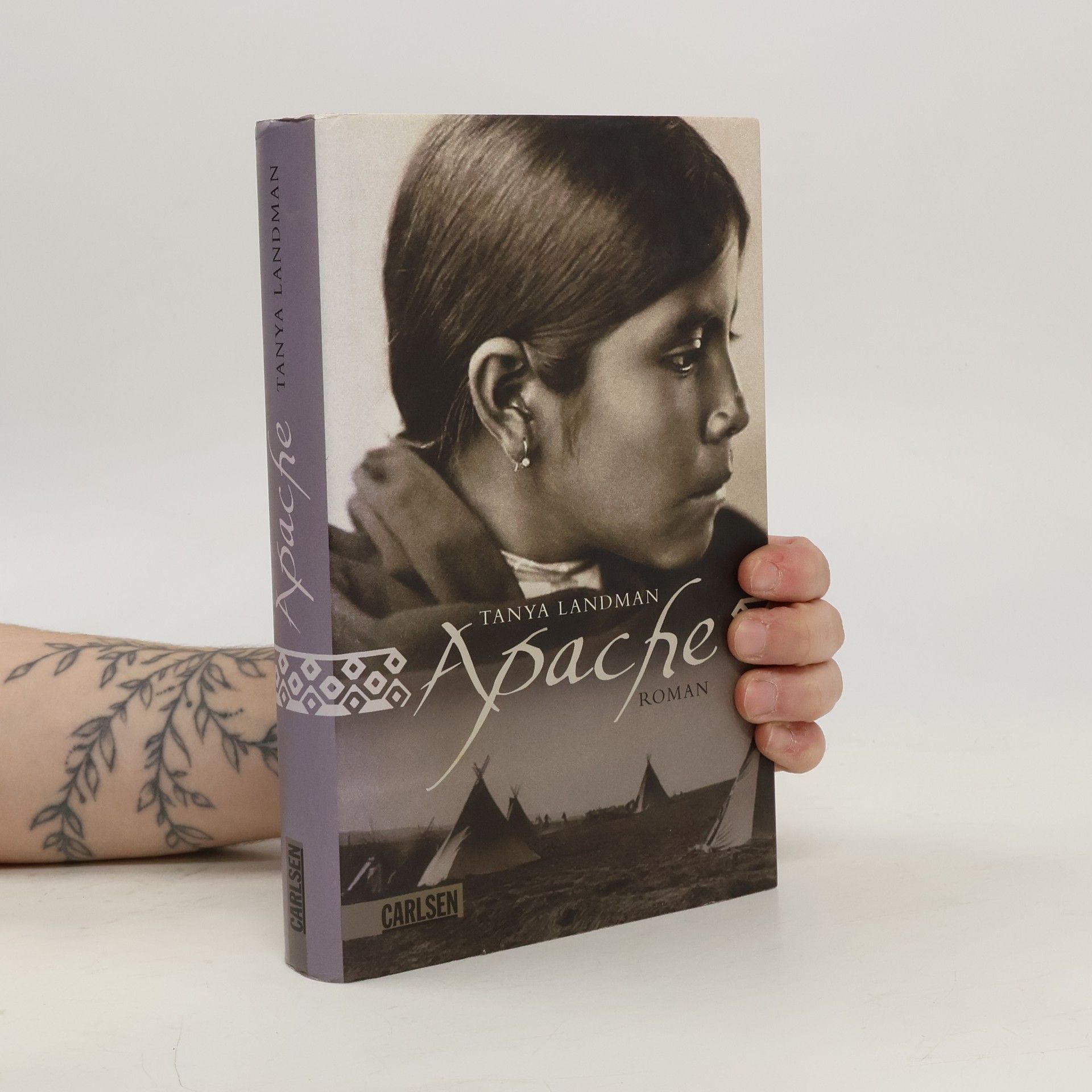 Tanya Landman Apache