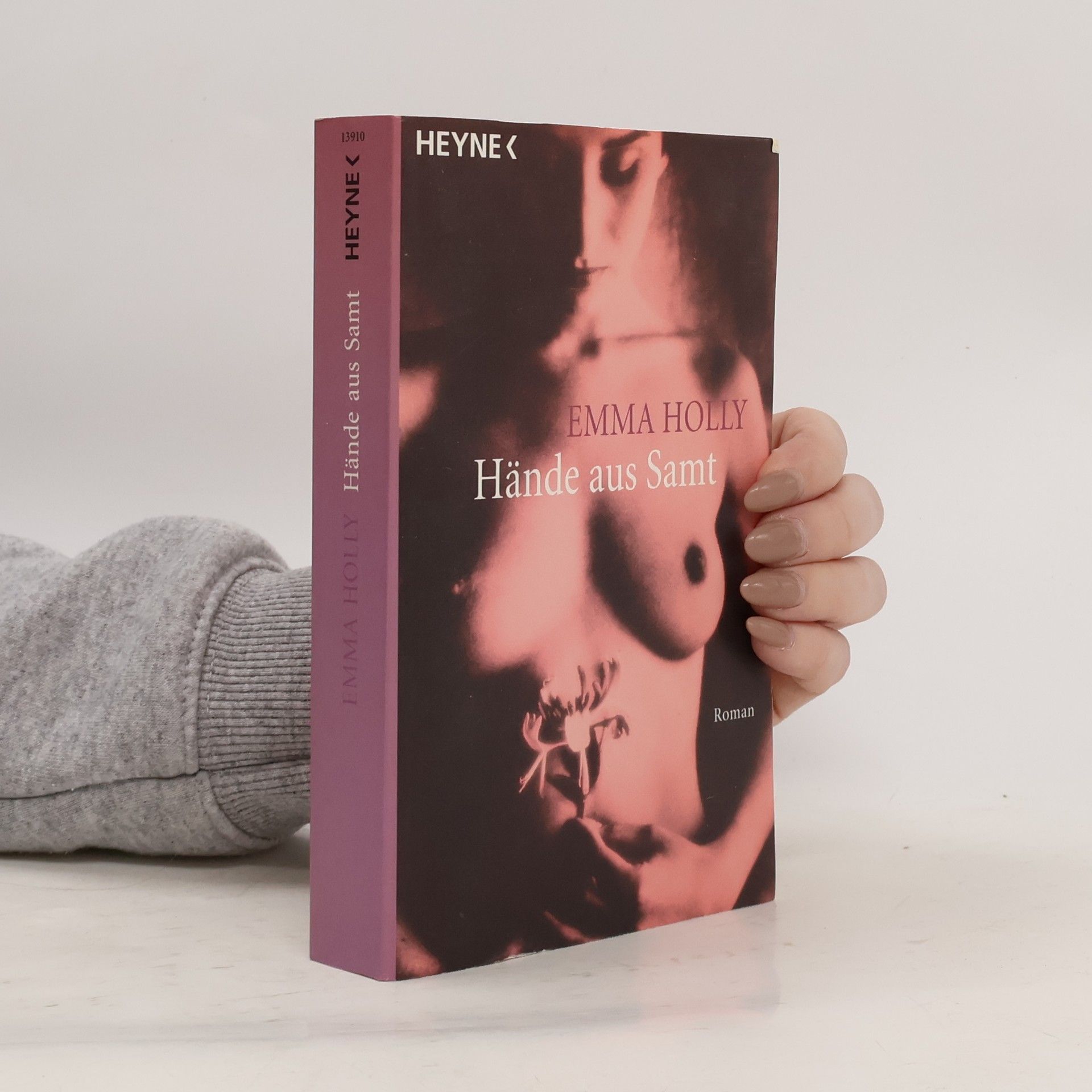 Emma Holly Hände aus Samt