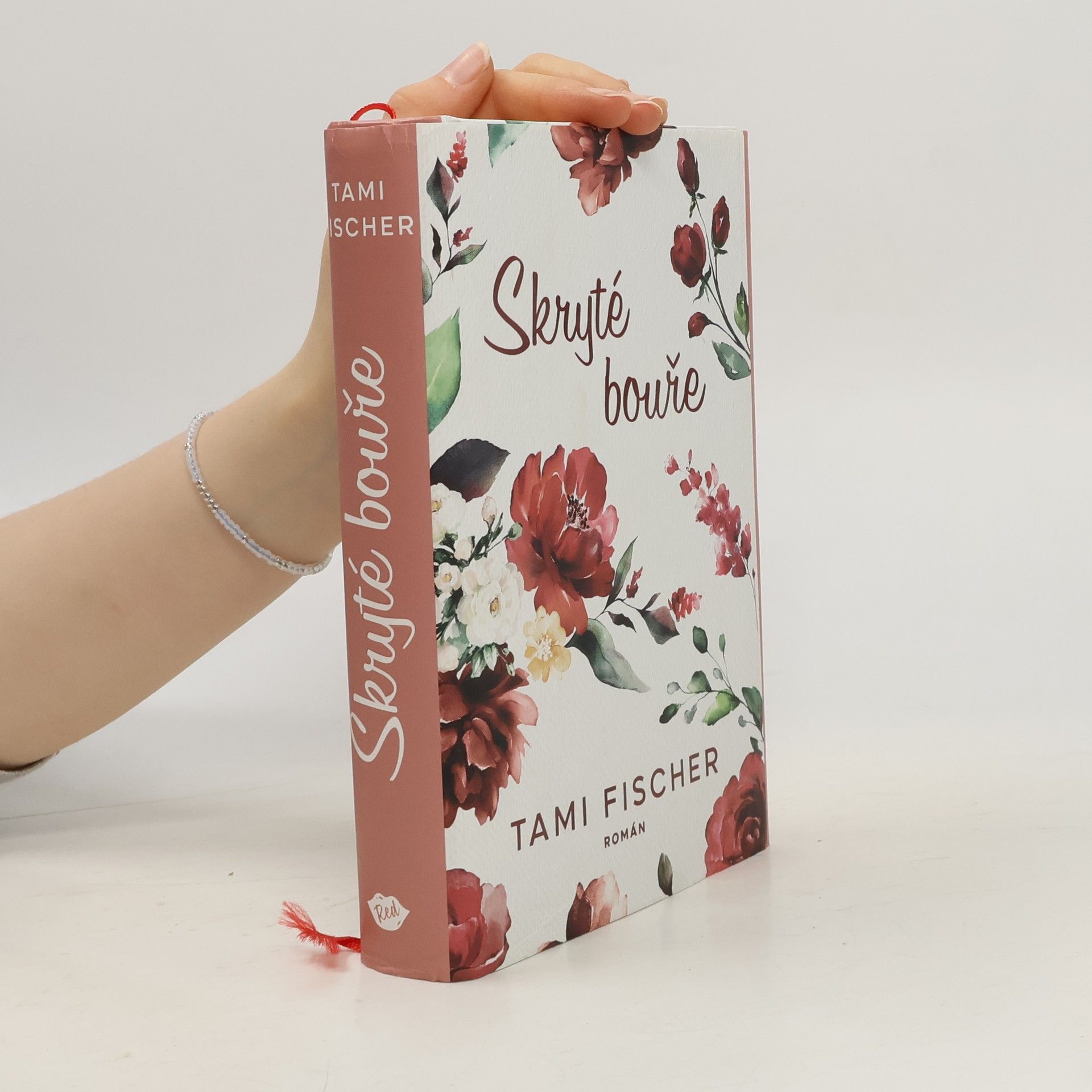 Tami Fischer Skryté bouře