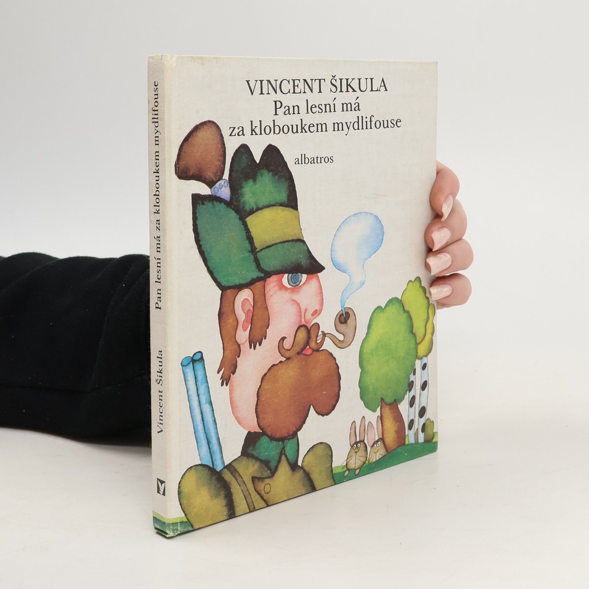 Pan lesní má za kloboukem mydlifouse