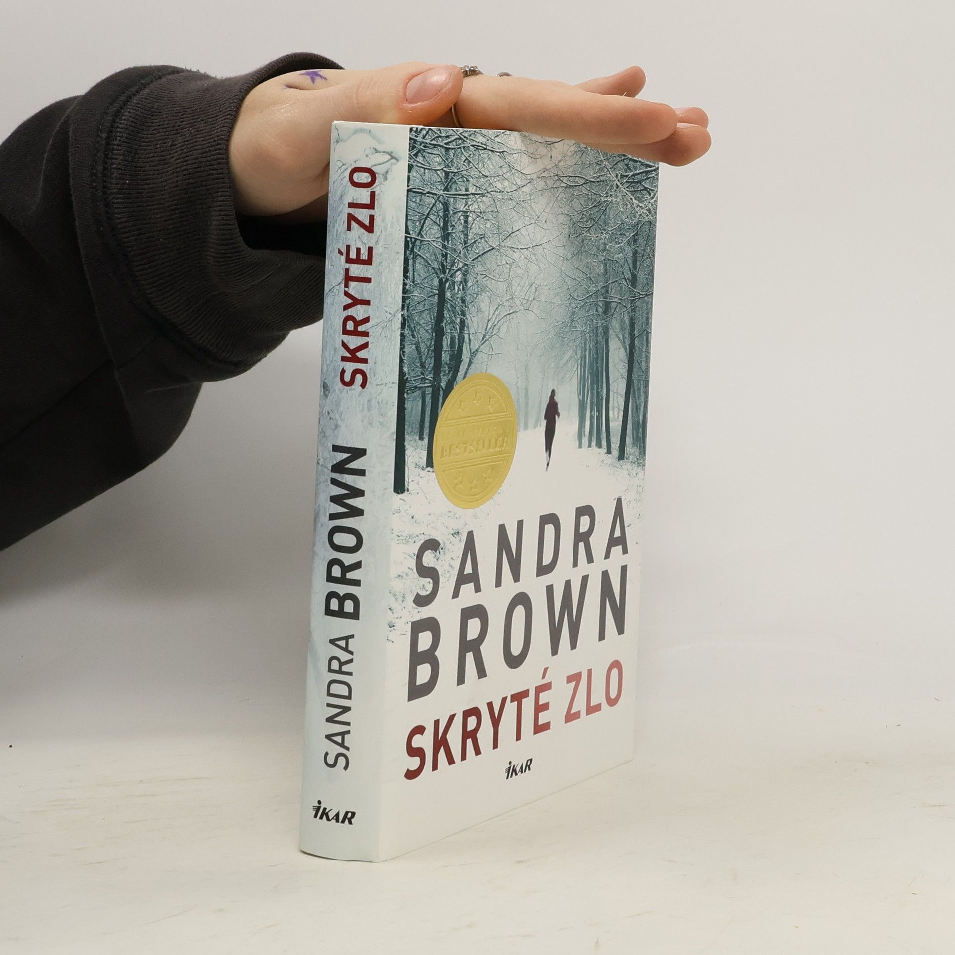 Sandra Brown Skryté zlo