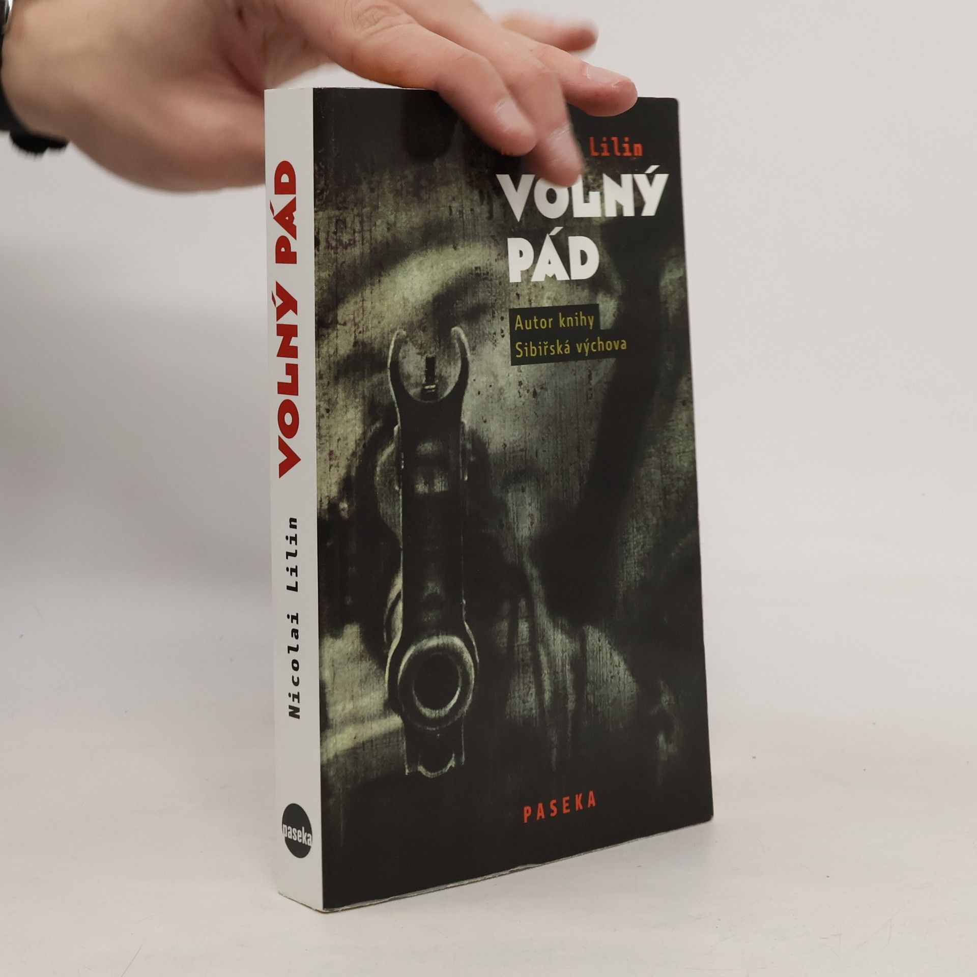 Nicolai Lilin Volný pád