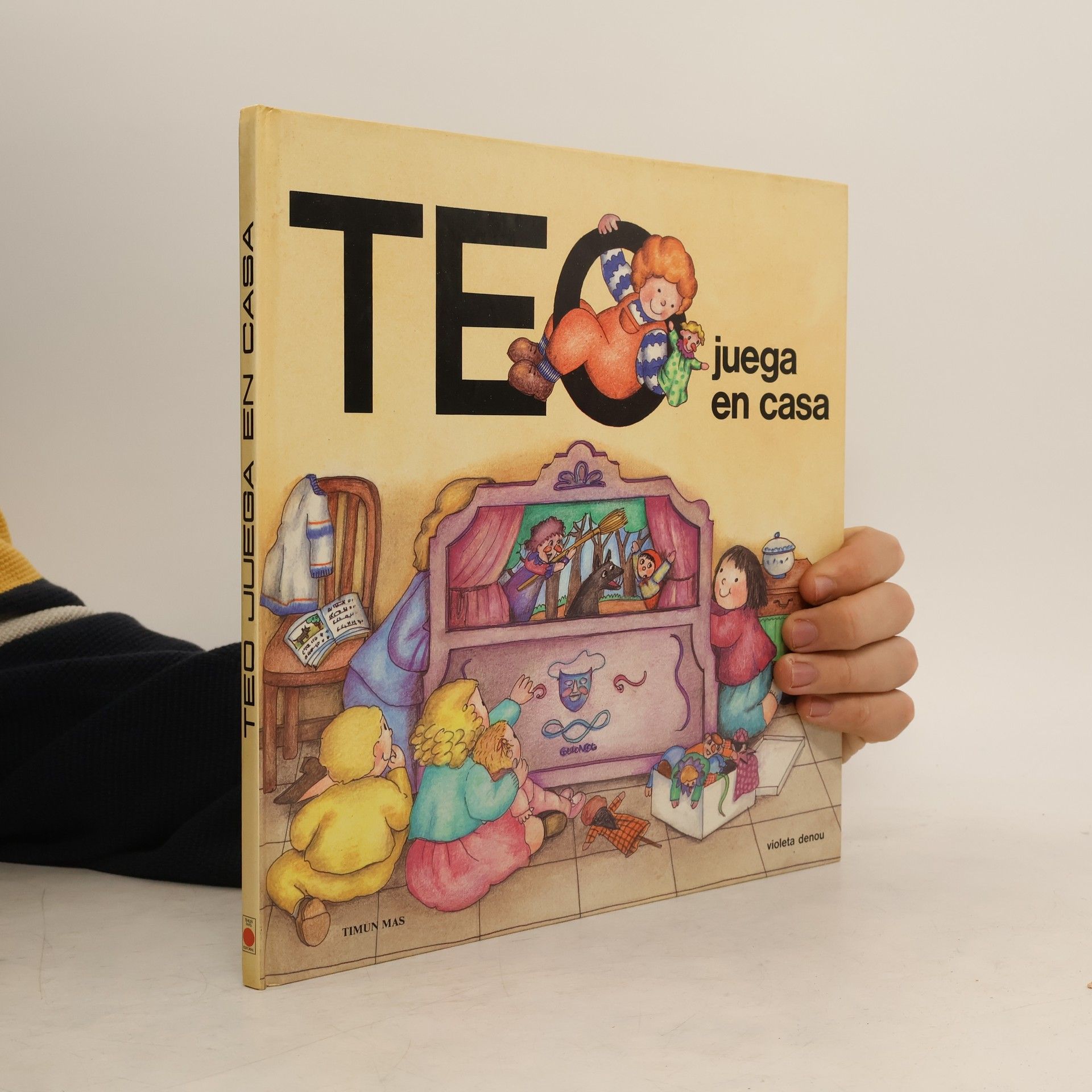 Violeta Denou Teo juega en casa