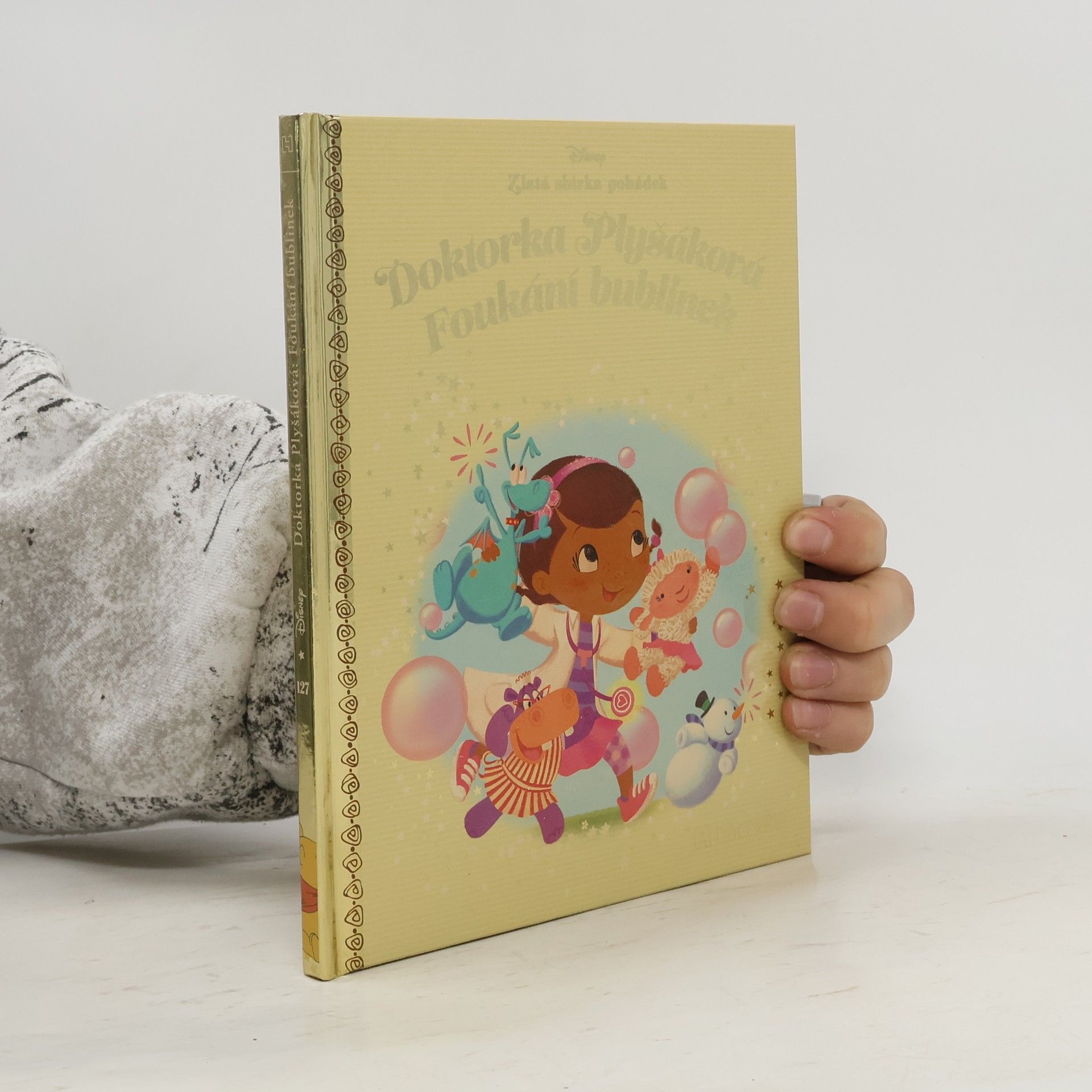 Walt Disney Zlatá sbírka pohádek 127. Doktorka Plyšáková. Foukání bublinek