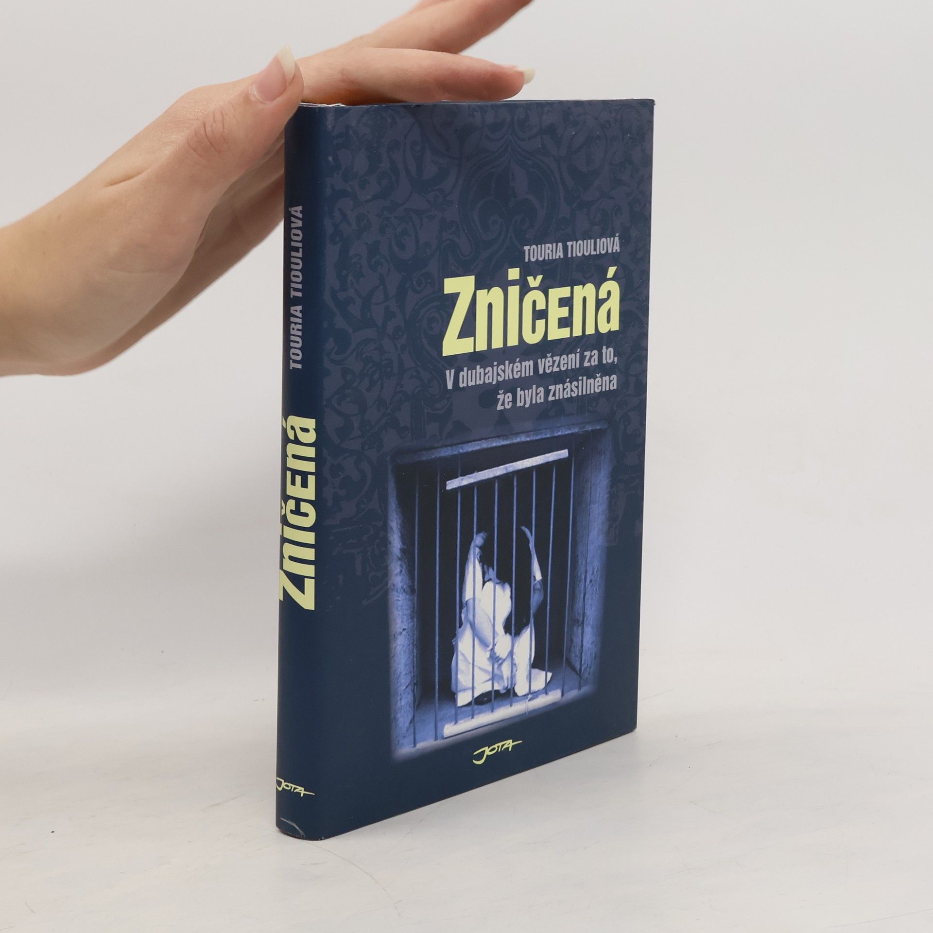 Zničená. V dubajském vězení za to, že byla znásilněna