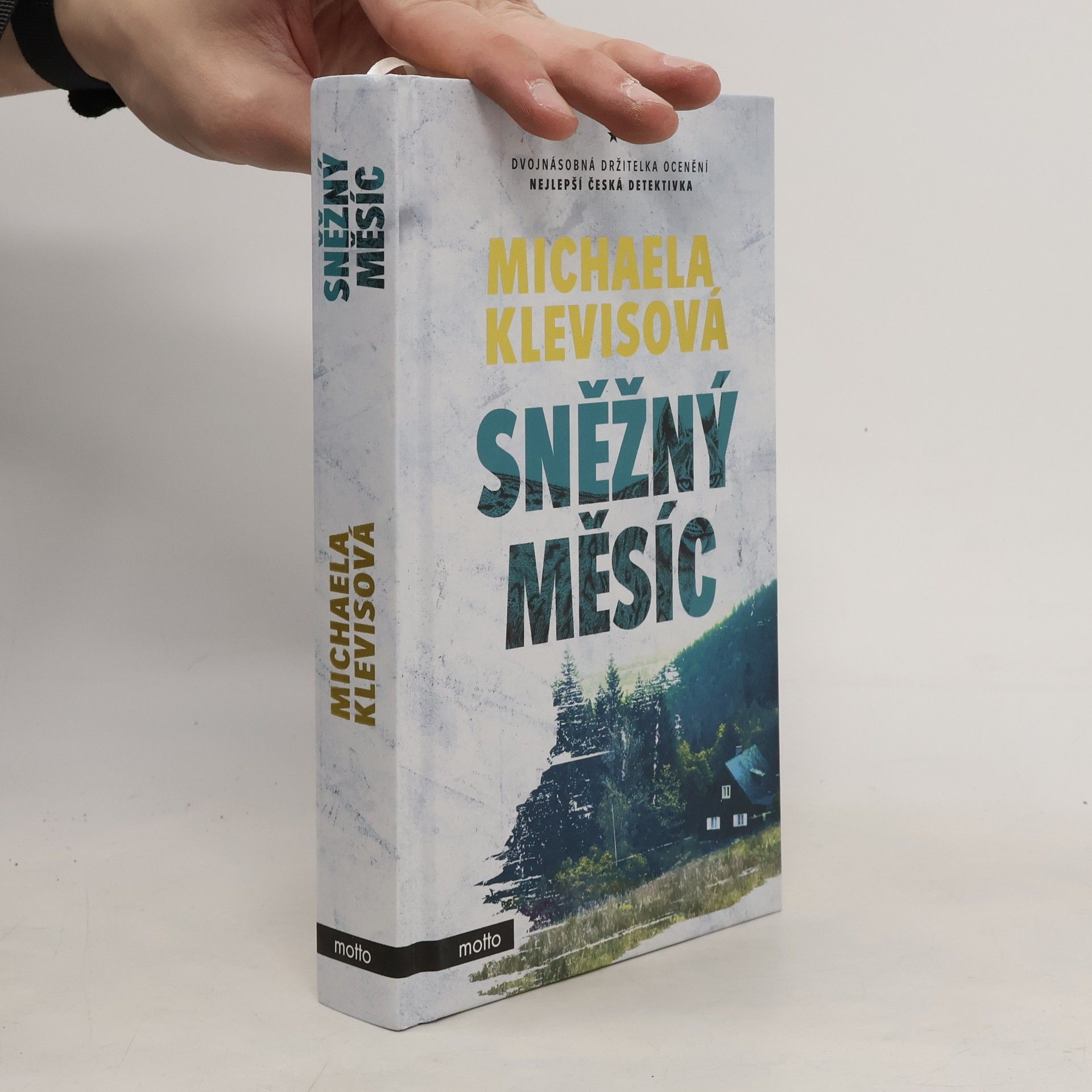 Michaela Klevisová Sněžný měsíc