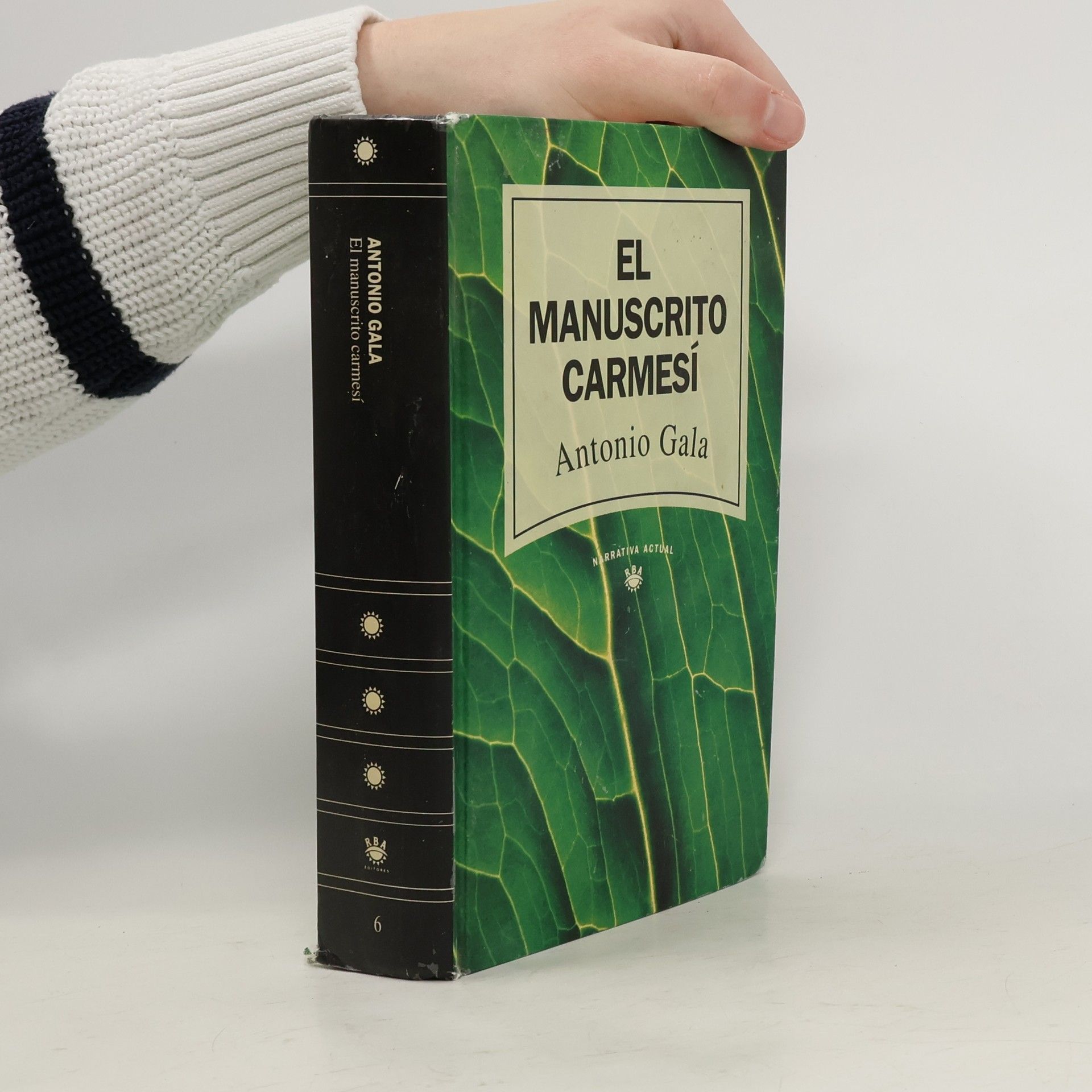 El manuscrito carmesí