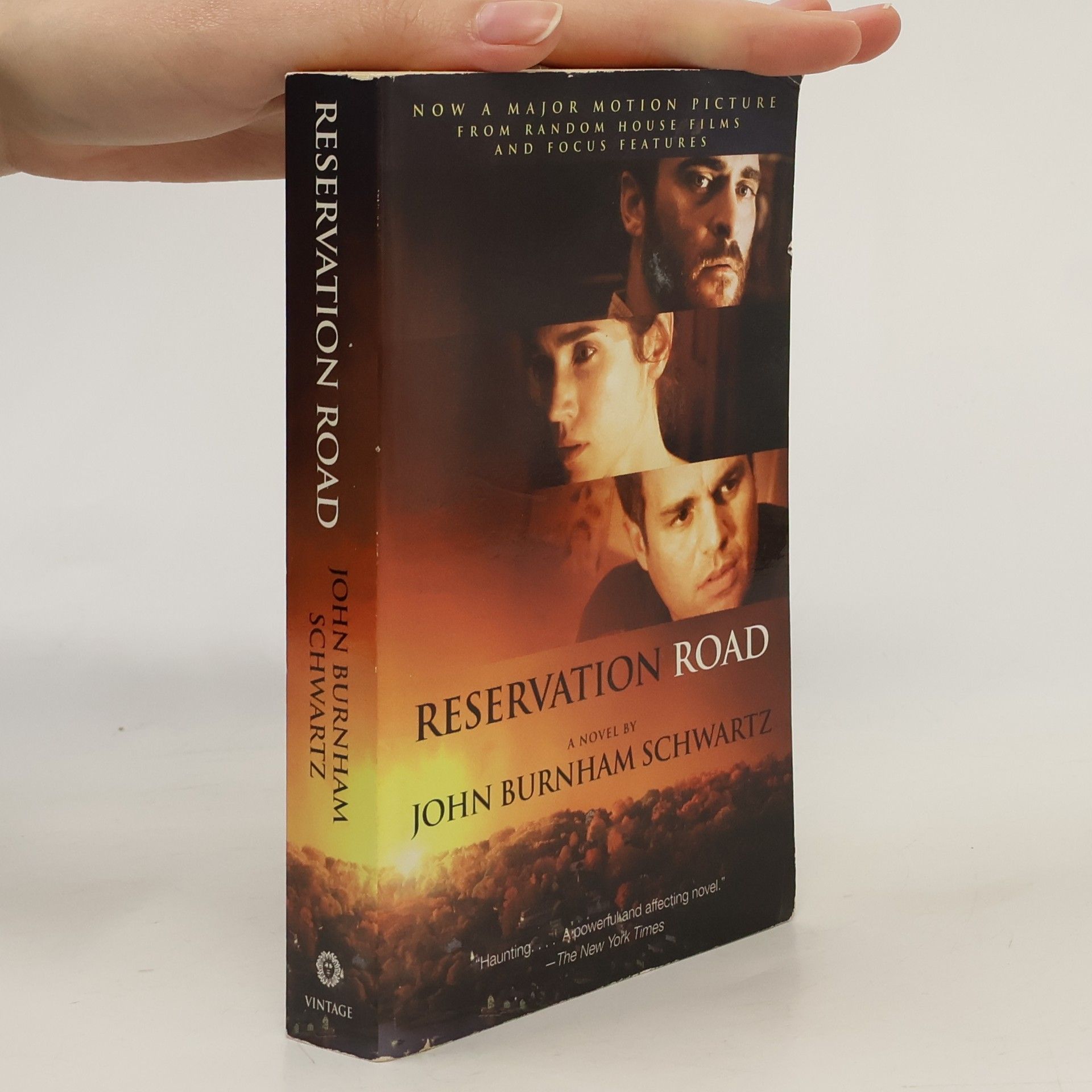 John Burnham Schwartz Vintage Contemporaries: Reservation Road