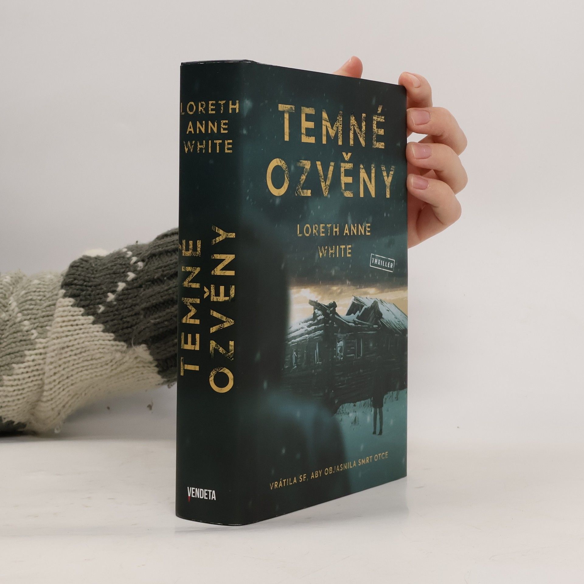 Loreth Anne White Temné ozvěny