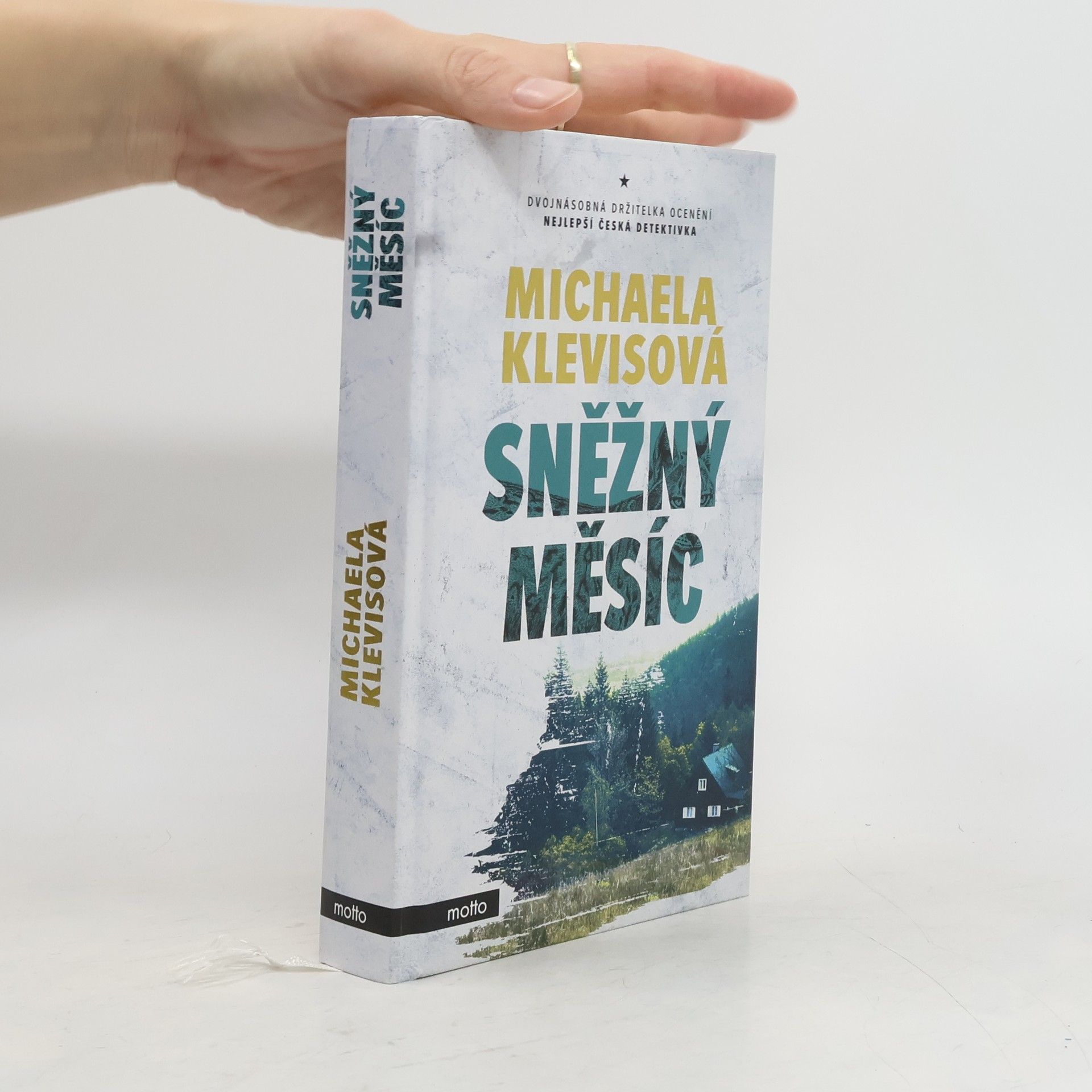 Michaela Klevisová Sněžný měsíc