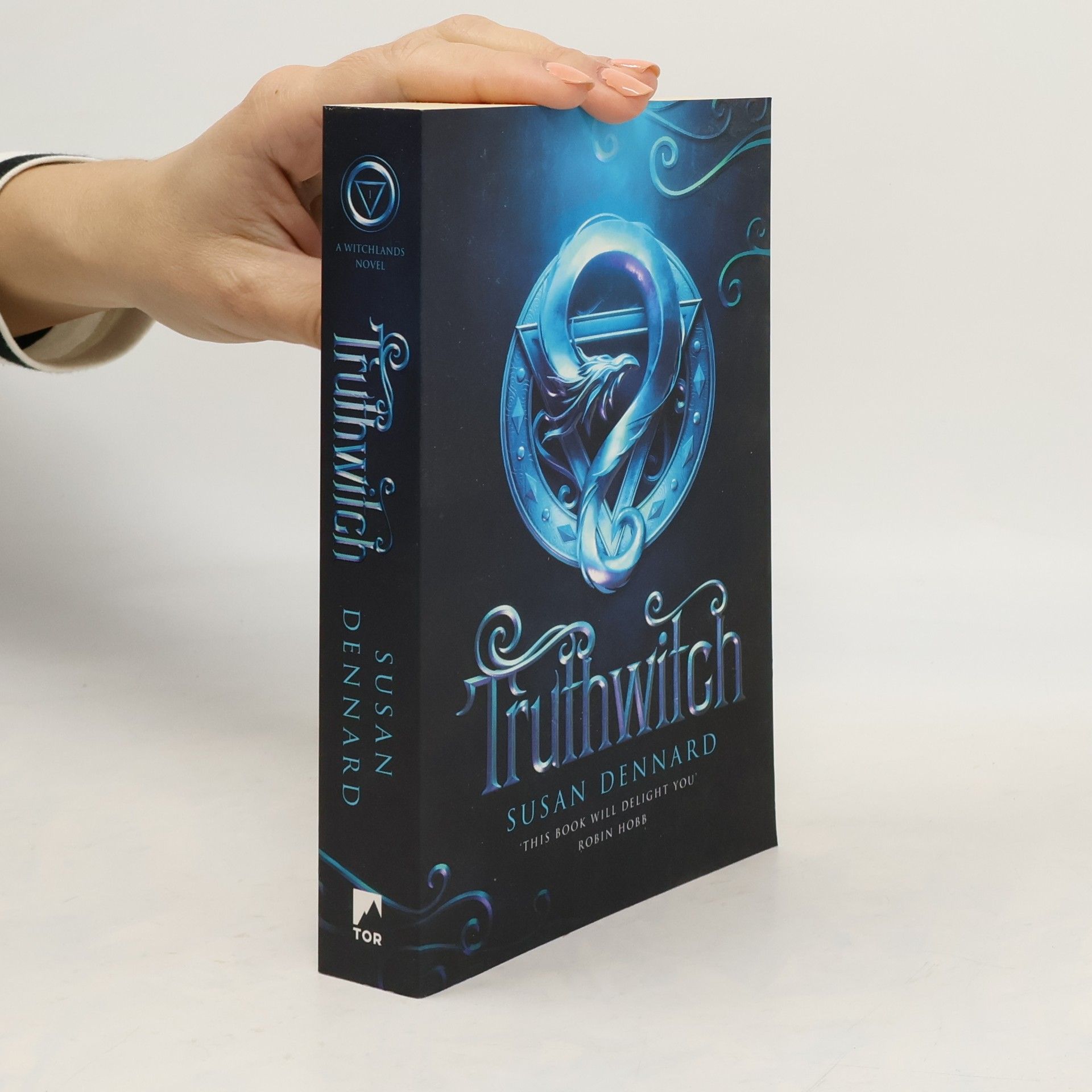 Susan Dennard Truthwitch