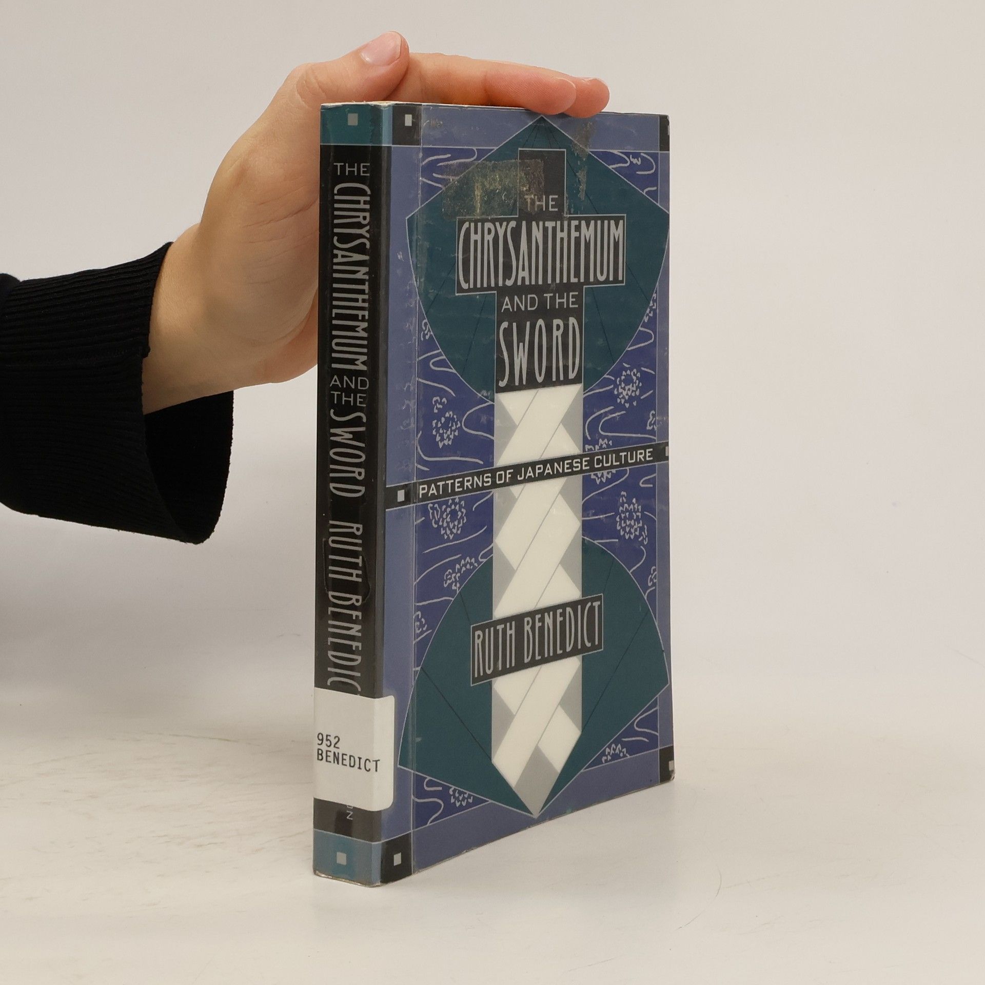 Ruth Benedict Chrysanthemum and the Sword