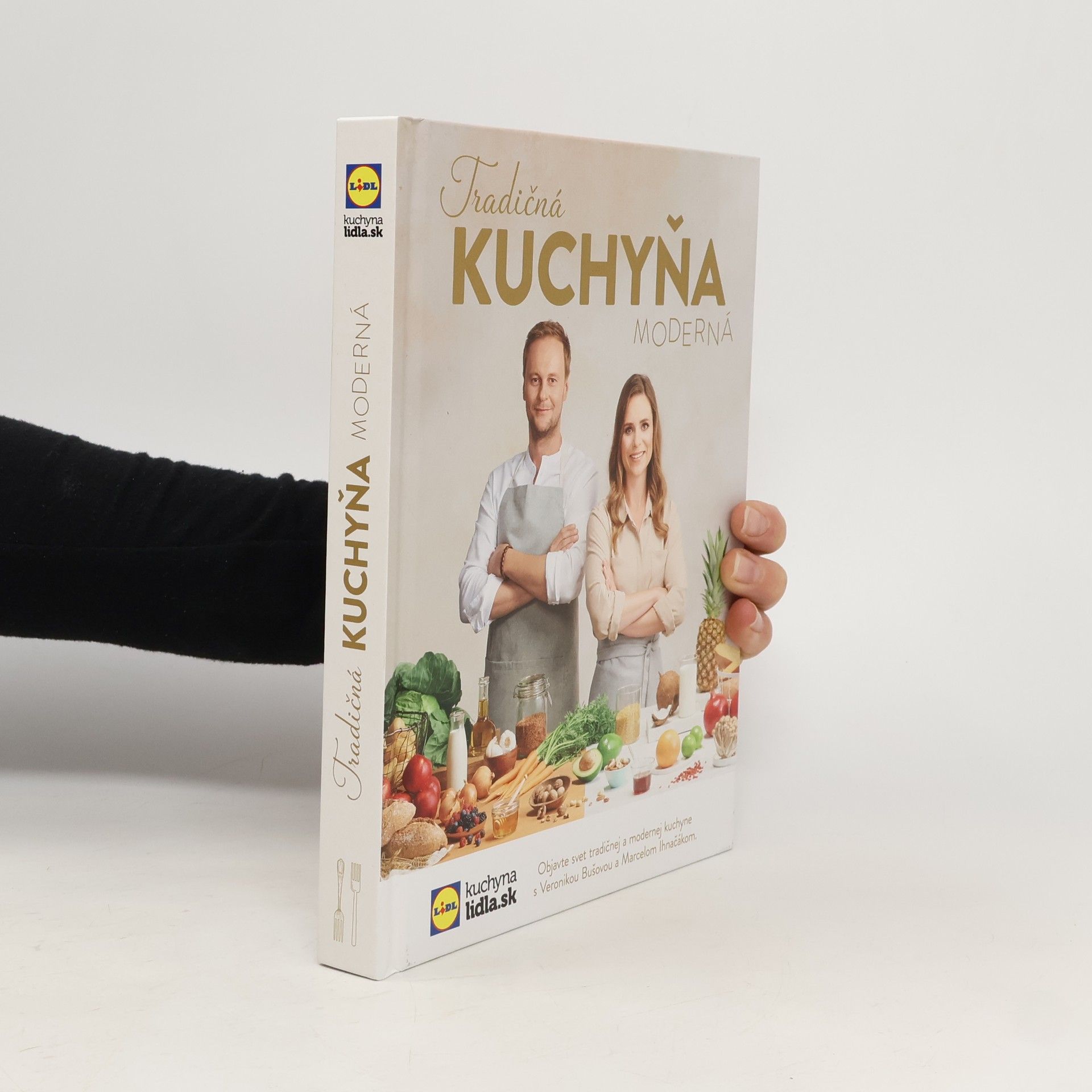 Veronika Bušová Tradičná kuchyňa moderná