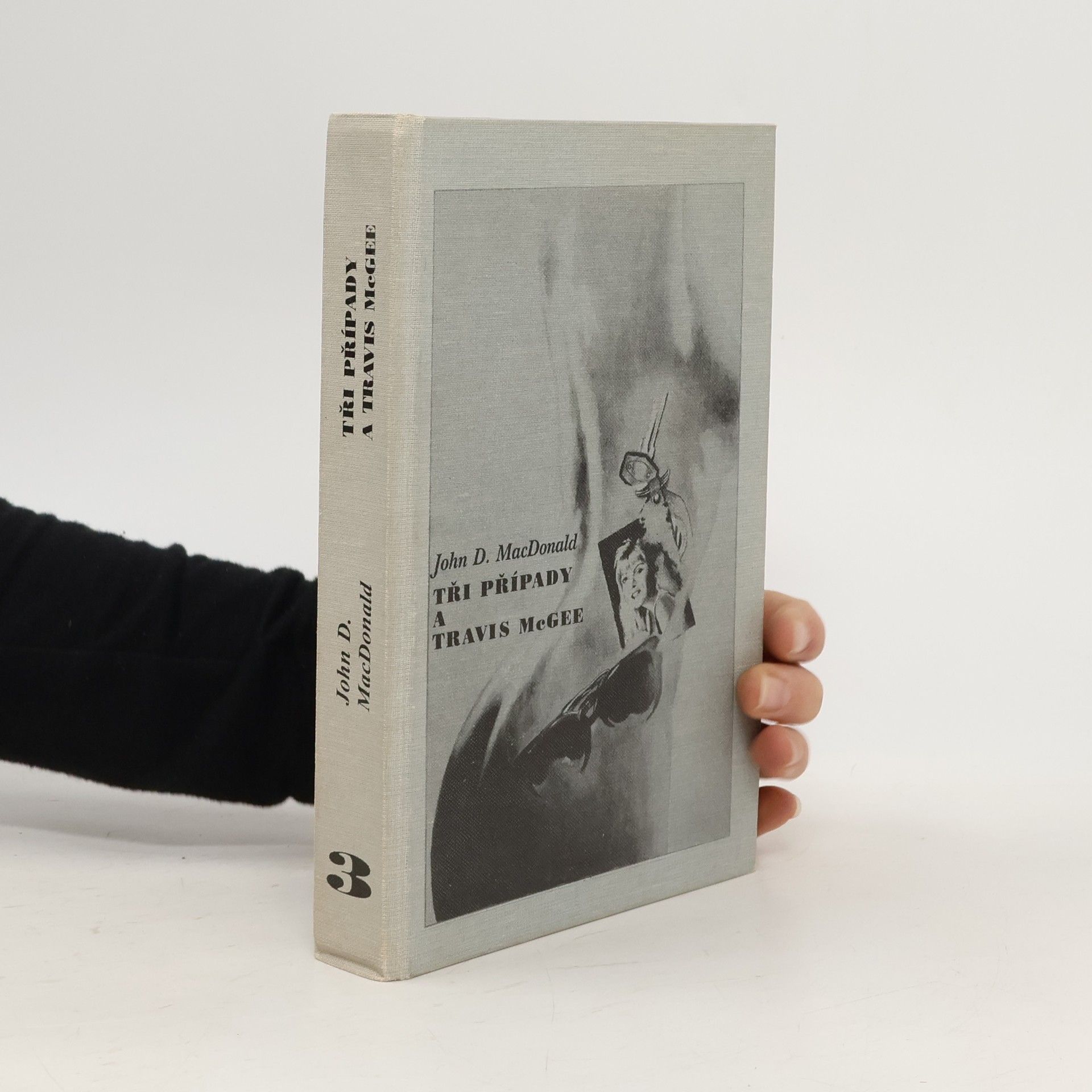 John D. MacDonald Tři případy a Travis McGee