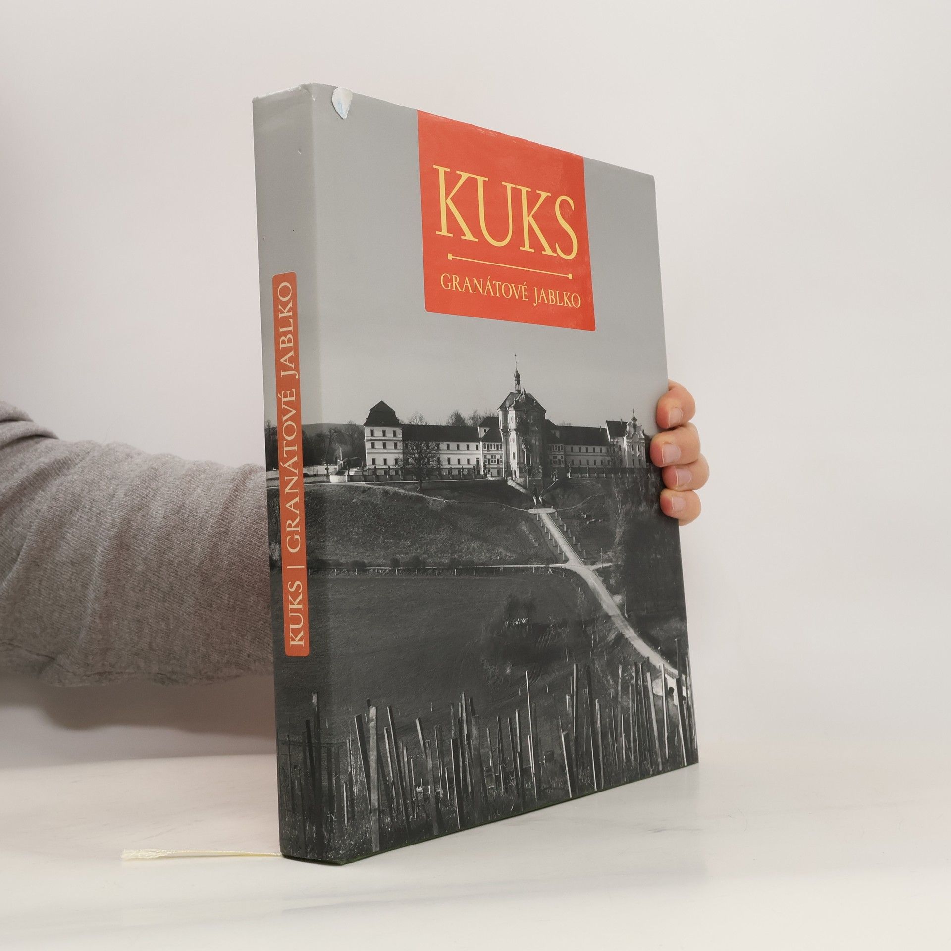 Kuks. Granátové jablko