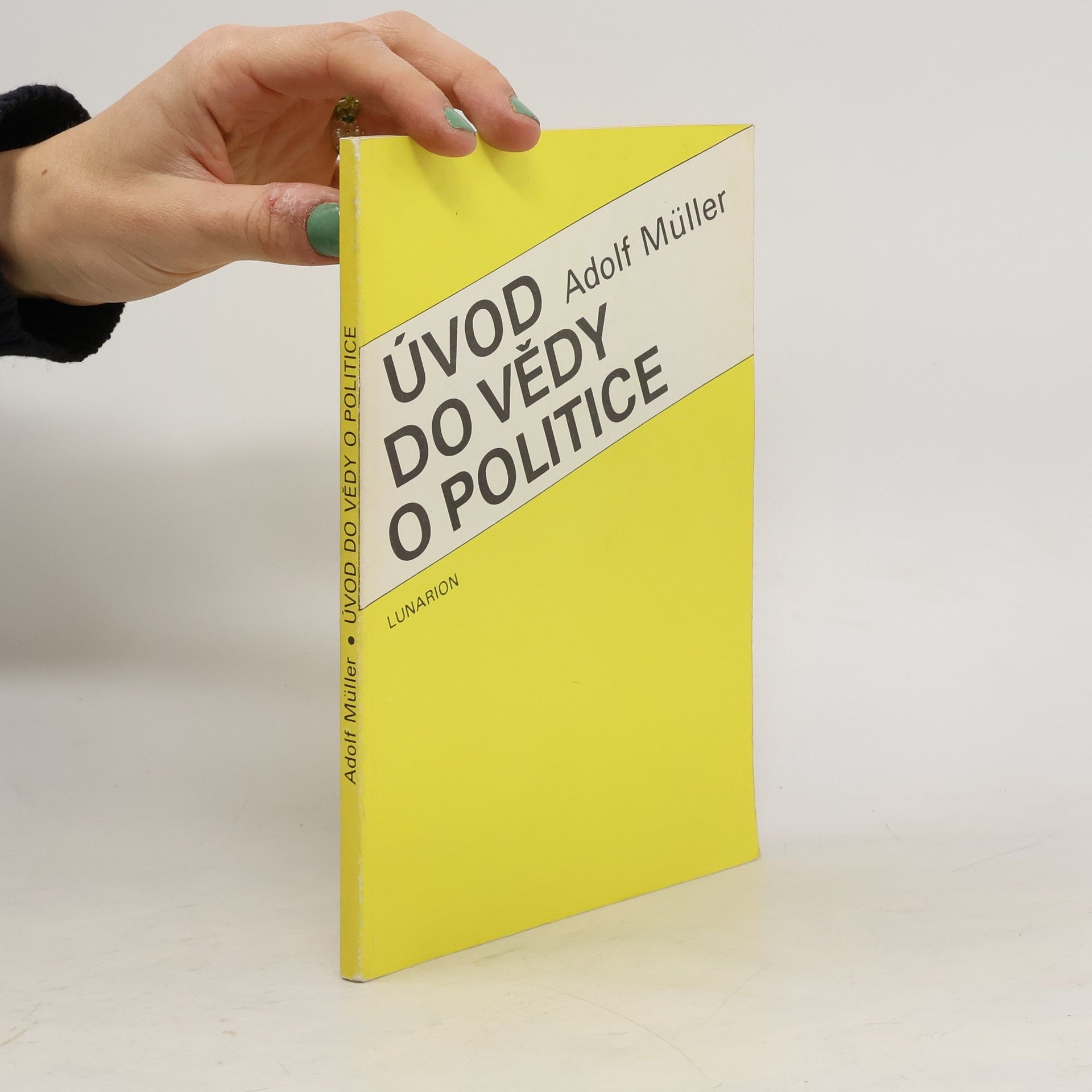 Adolf Müller Úvod do vědy o politice