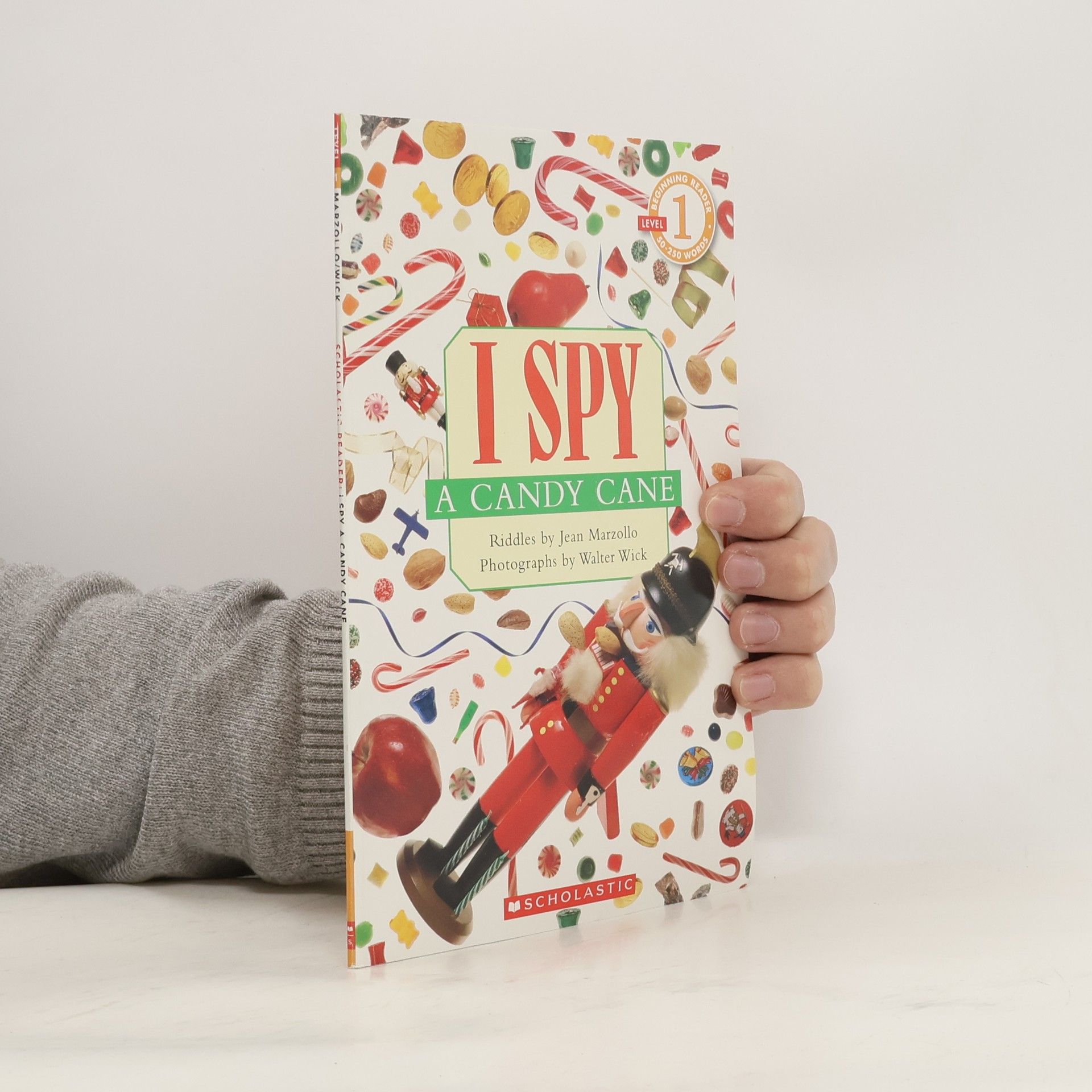 Jean Marzollo Scholastic Reader Level 1: I Spy a Candy Cane