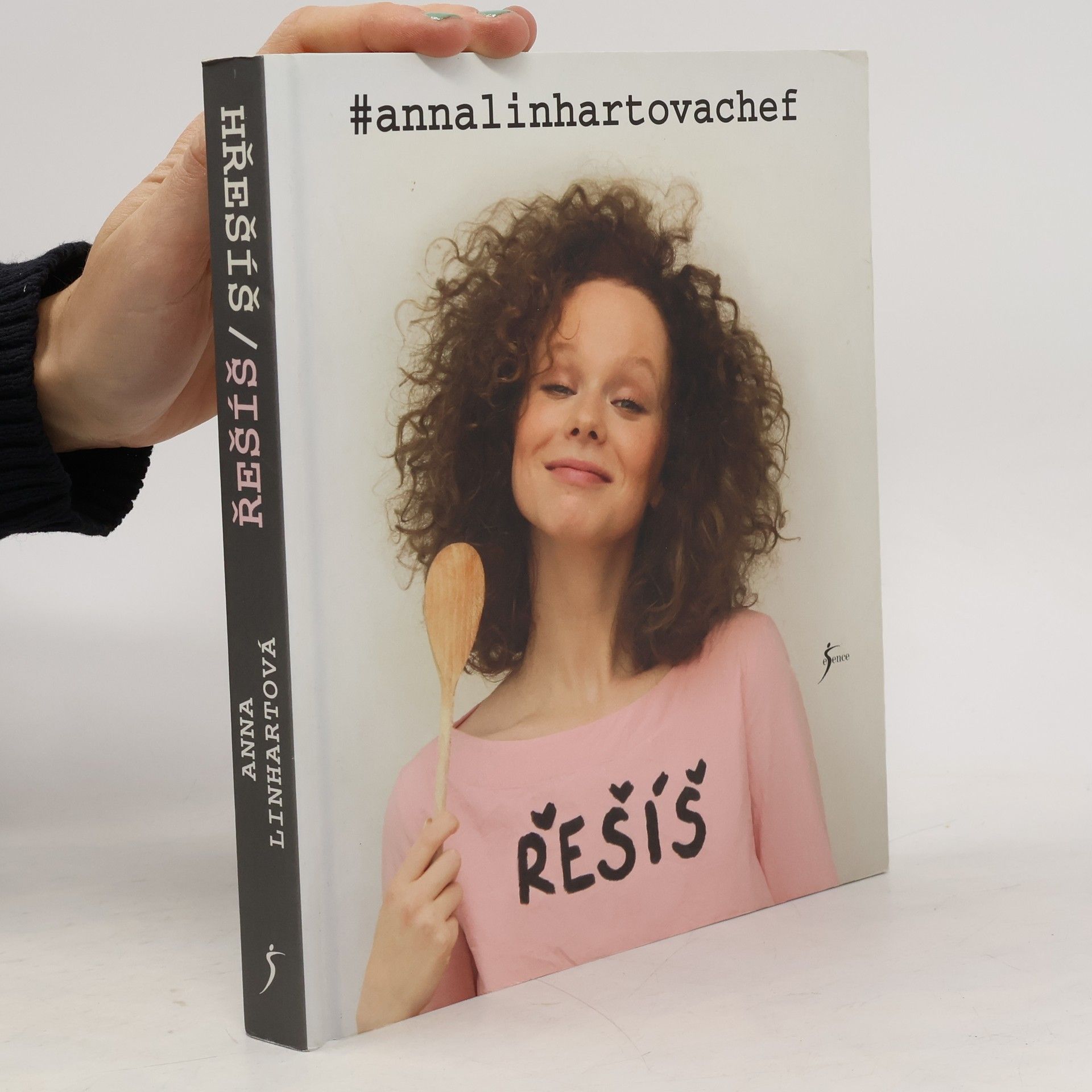 Anna Linhartová Řešíš. Hřešíš