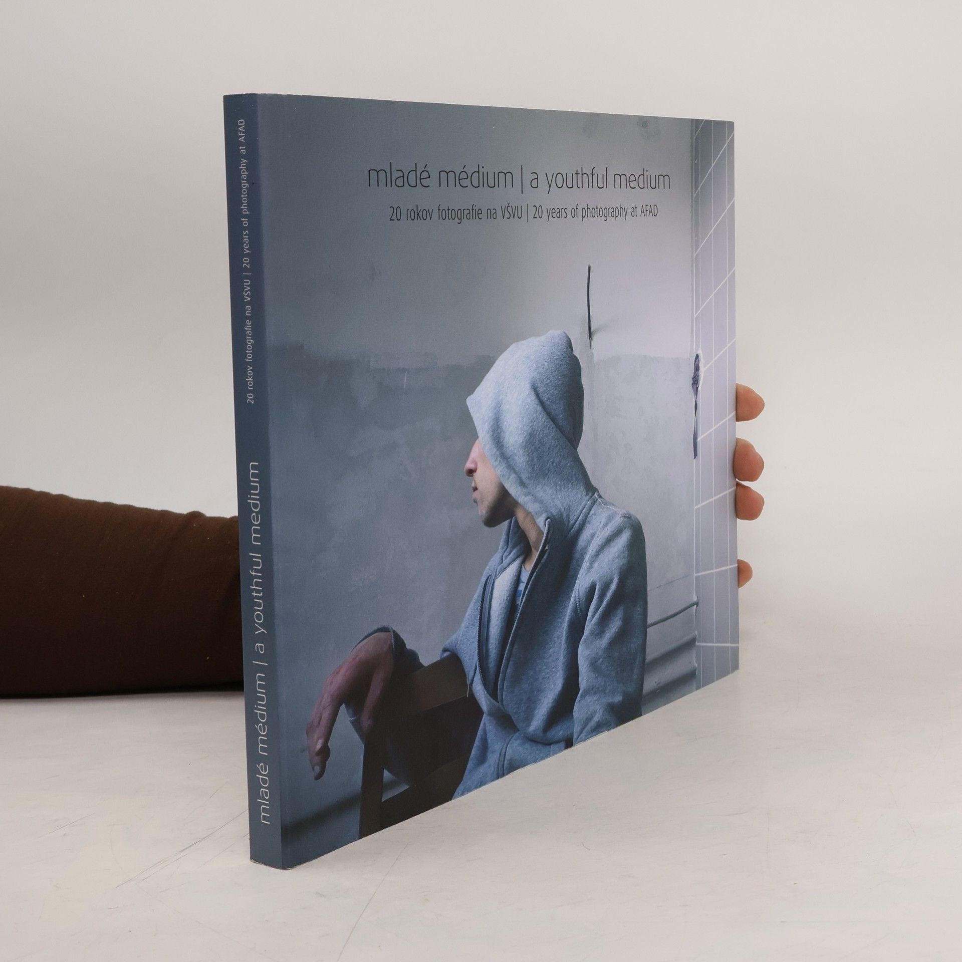 Collectif d'auteurs Mladé médium. 20 rokov fotografie na VŠVU. A youthful medium. 20 years of photography at AFAD