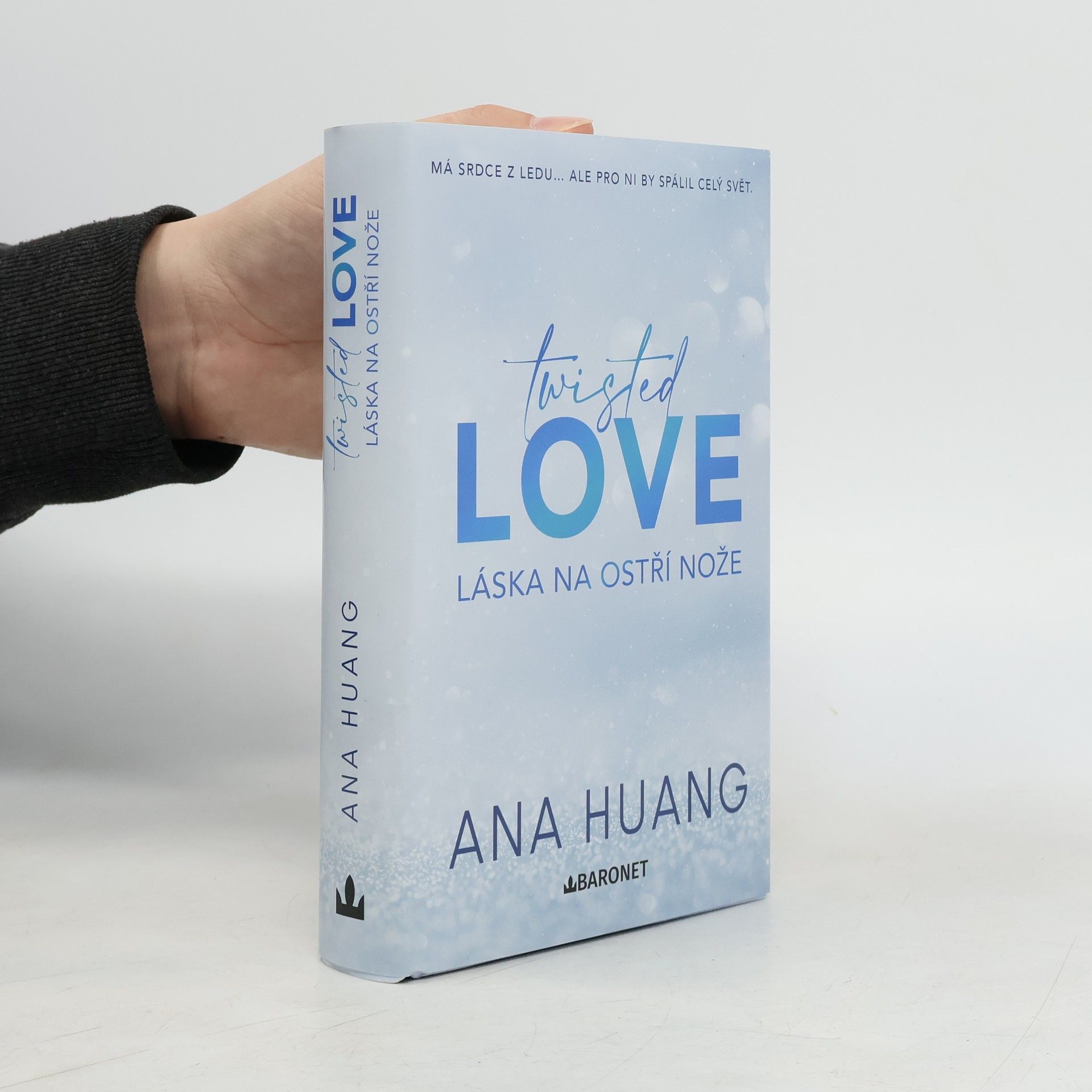 Ana Huang Twisted love. Láska na ostří nože