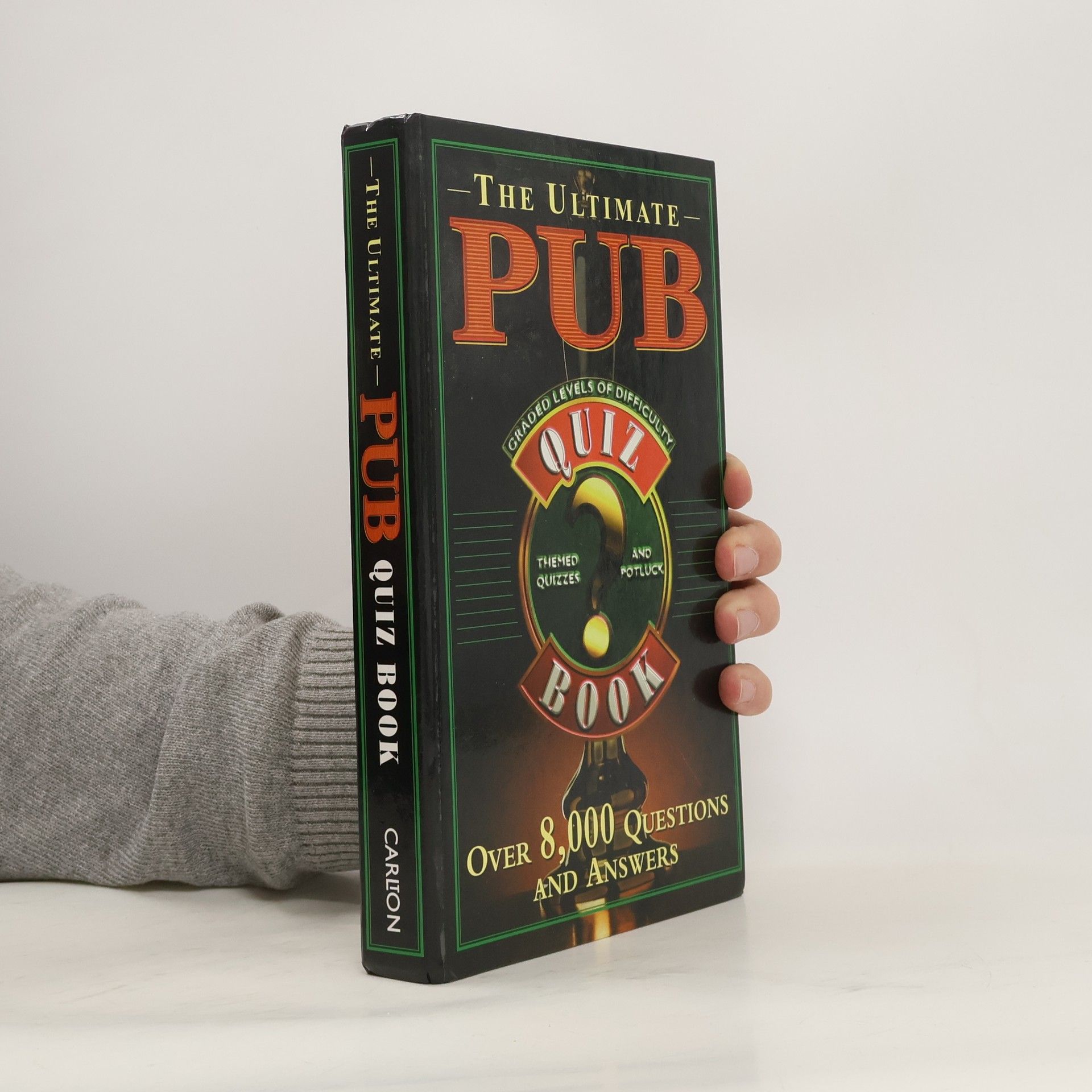 Carlton Books The Ultimate Pub Quiz Book - Over 8,000 Questions and Answers