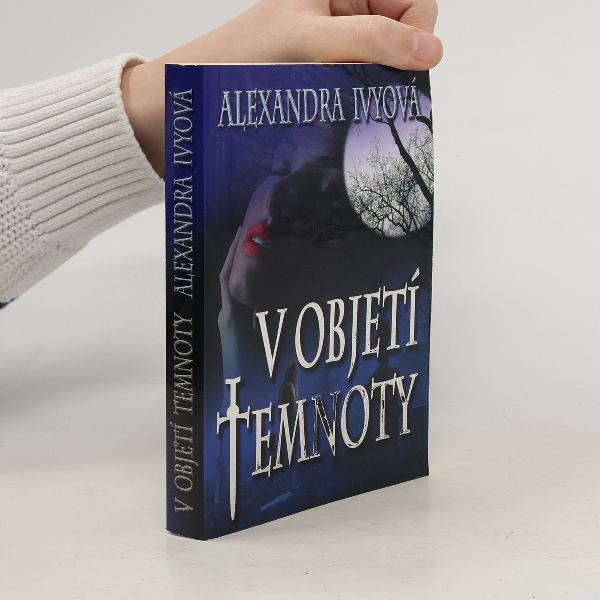 Alexandra Ivy V objetí temnoty