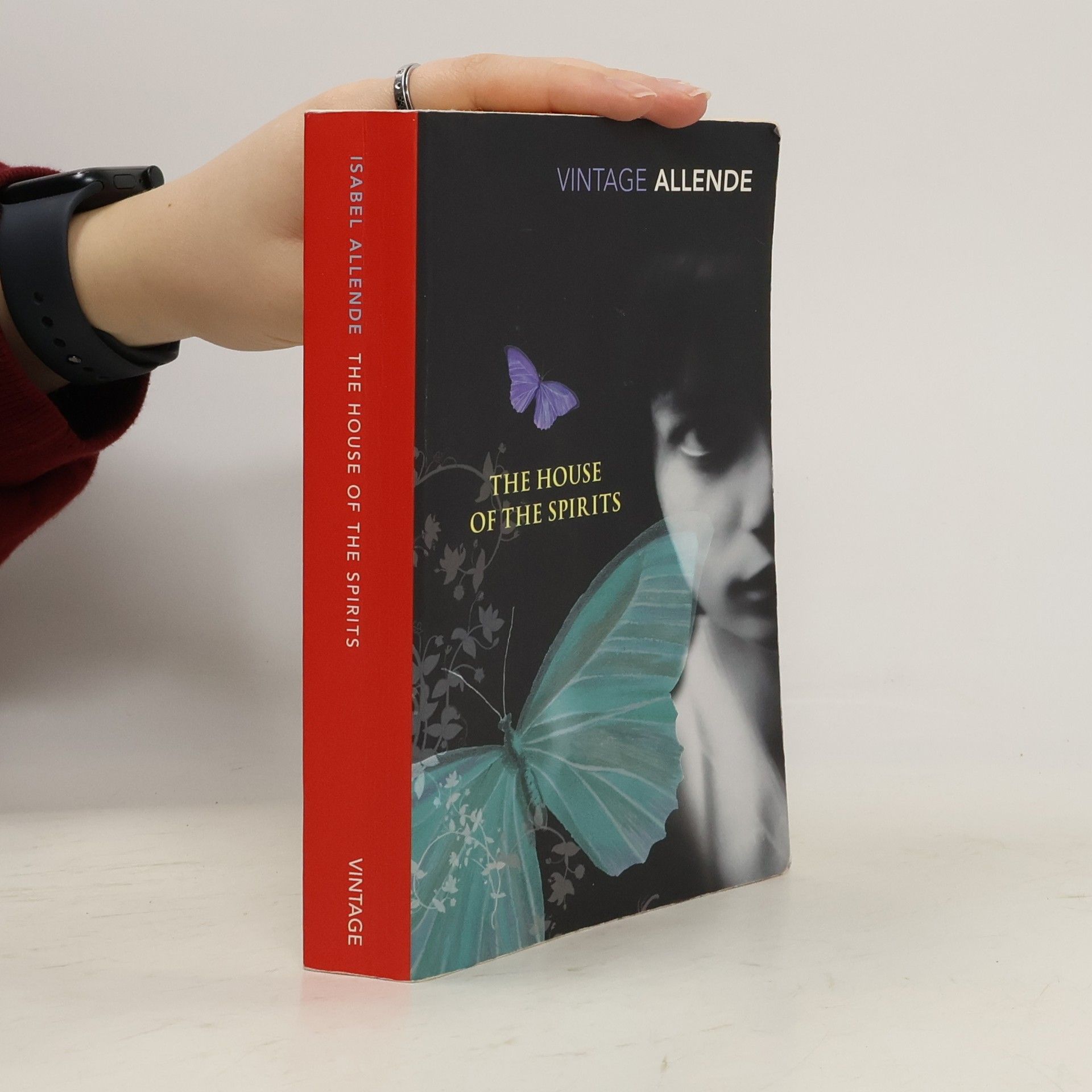 Isabel Allende The house of the spirits