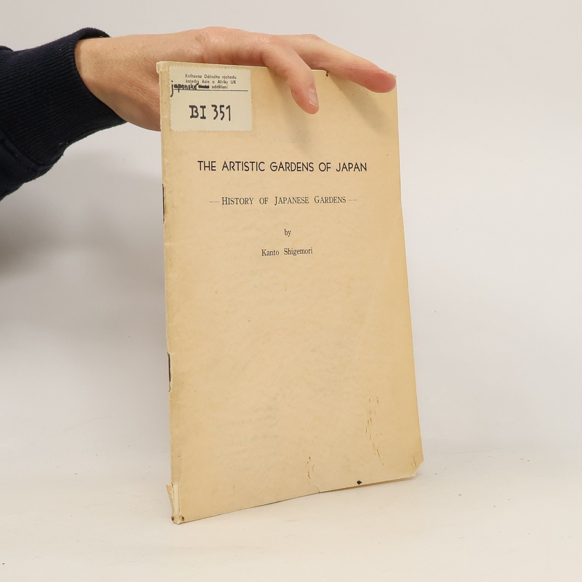 Kanto Shigemori The Artistic Gardens of Japan