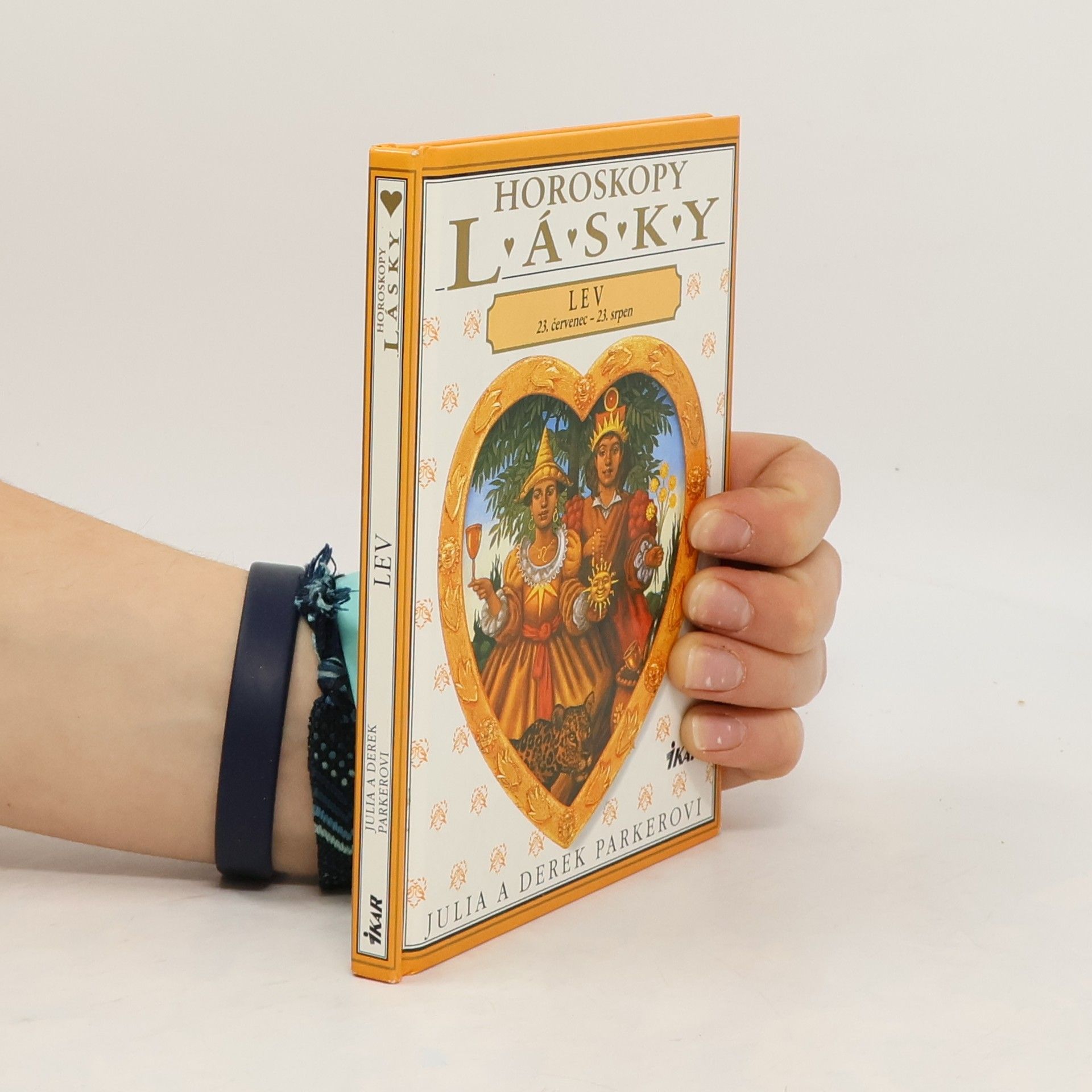 Julia Parker Horoskop lásky. Lev