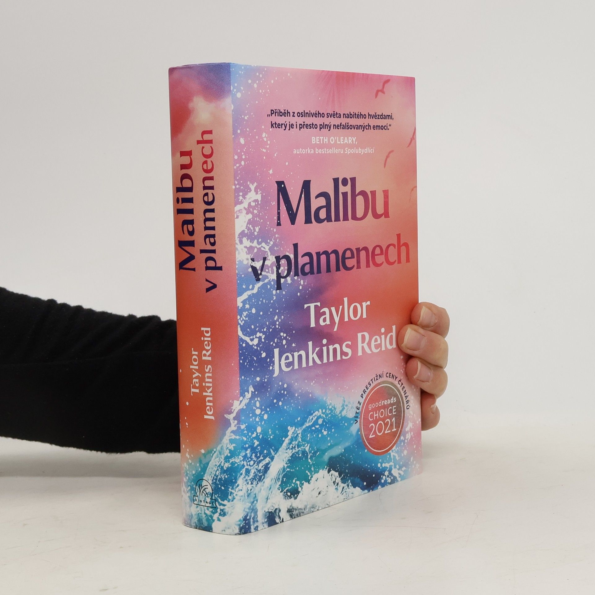 Taylor Jenkins Reid Malibu v plamenech