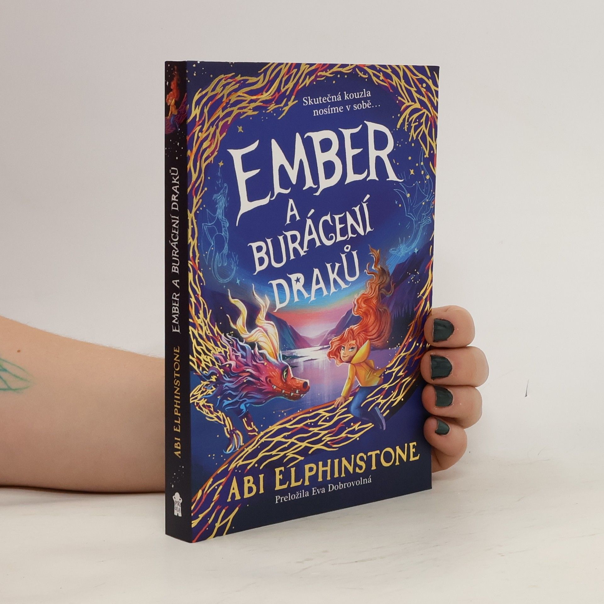 Abi Elphinstone Ember a burácení draků