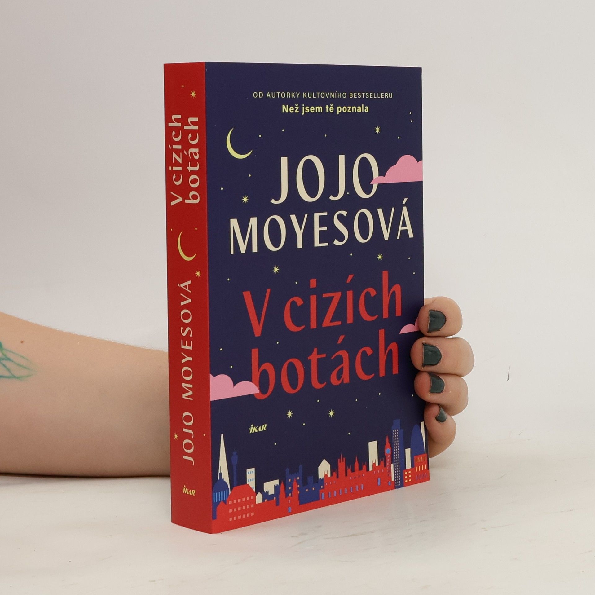 Jojo Moyes V cizích botách