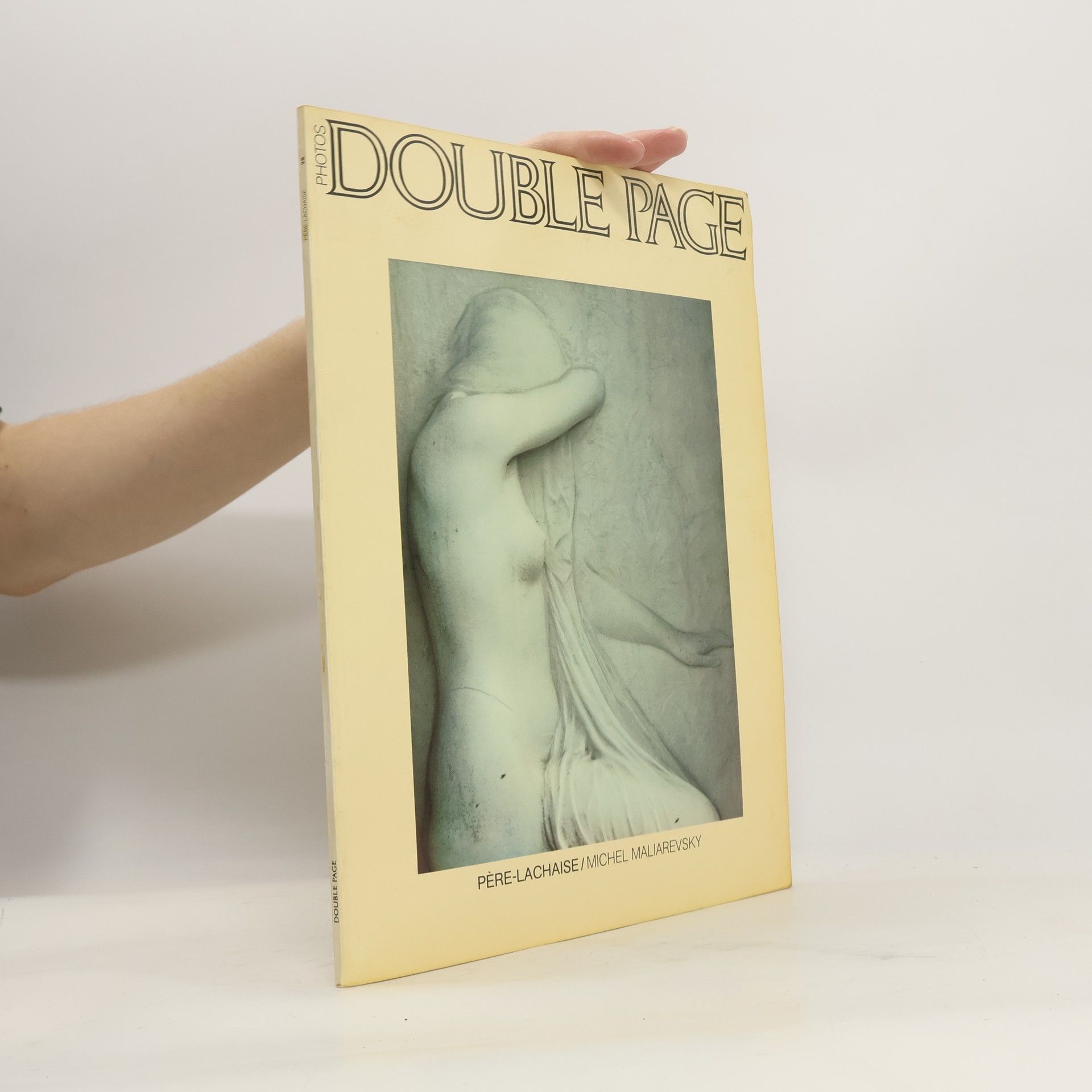 AA.VV. Double Page Photos 25