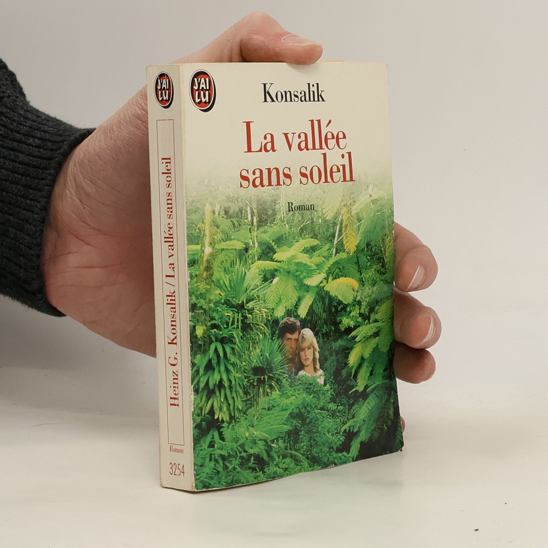 Heinz G. Konsalik La vallée sans soleil