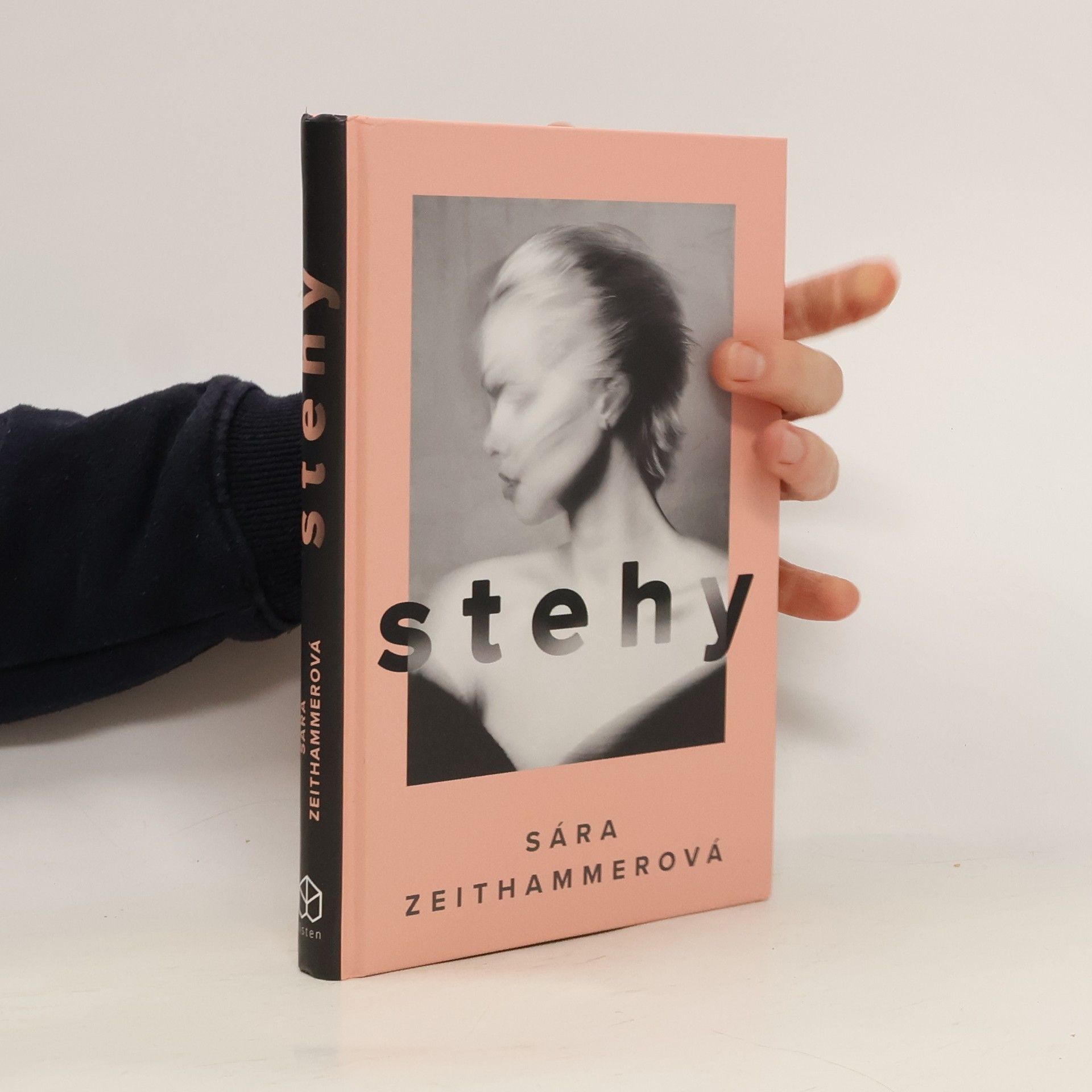 Sára Zeithammerová Stehy