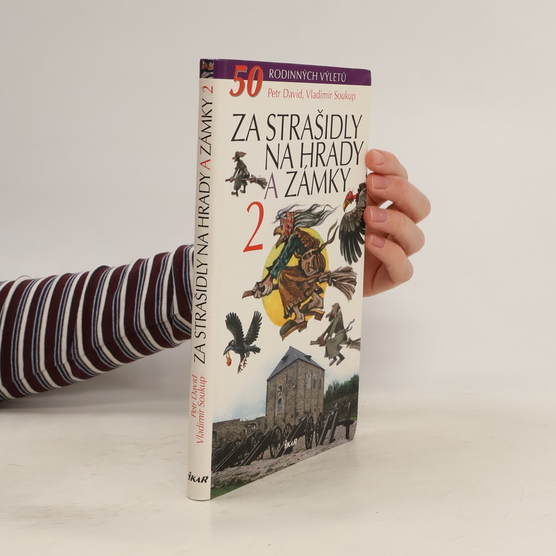 Petr David Za strašidly na hrady a zámky 2