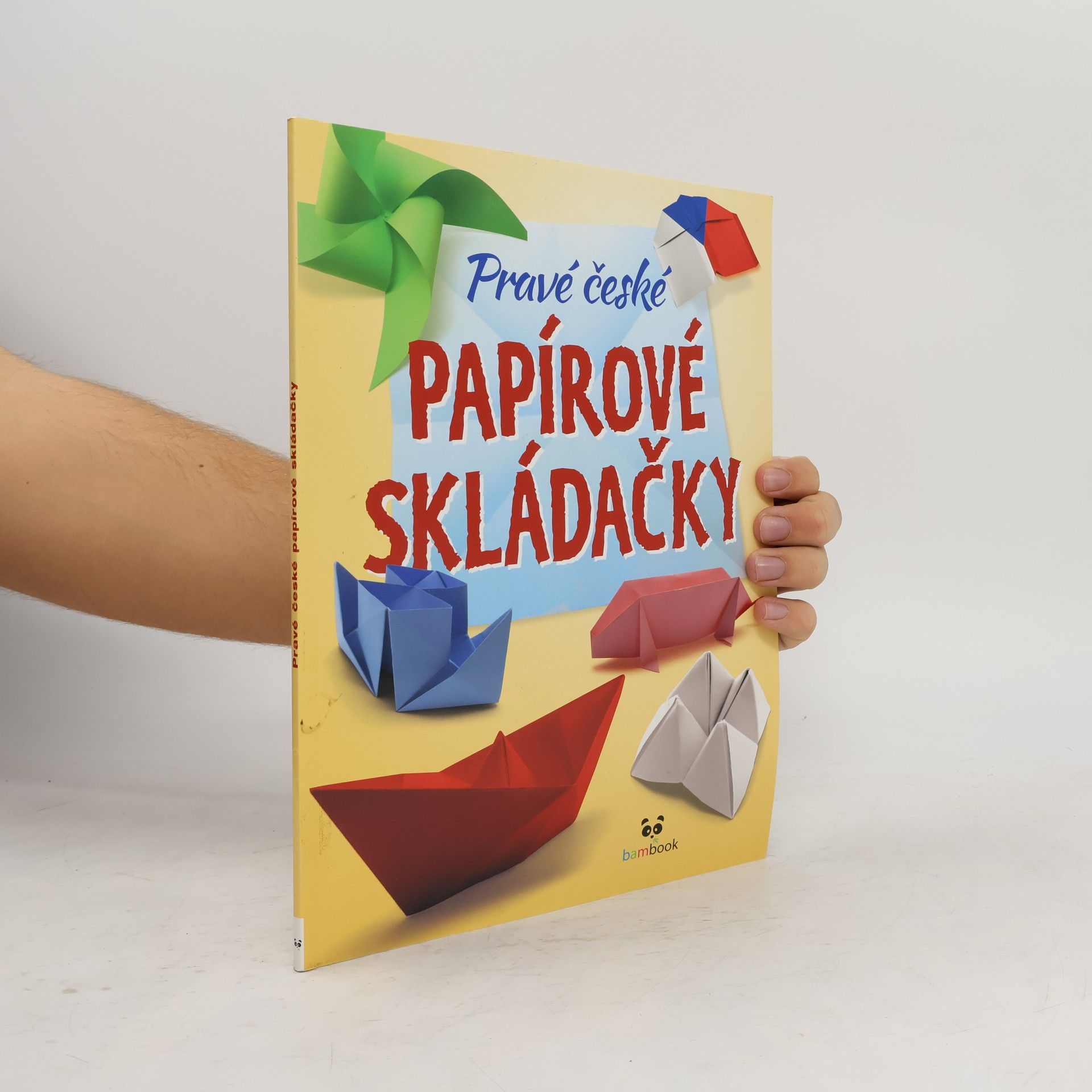 Autores varios Pravé české papírové skládačky