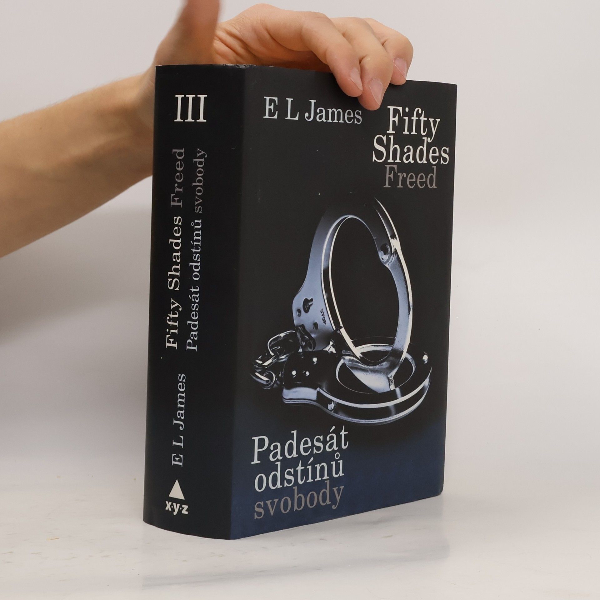 E. L. James Padesát odstínů svobody