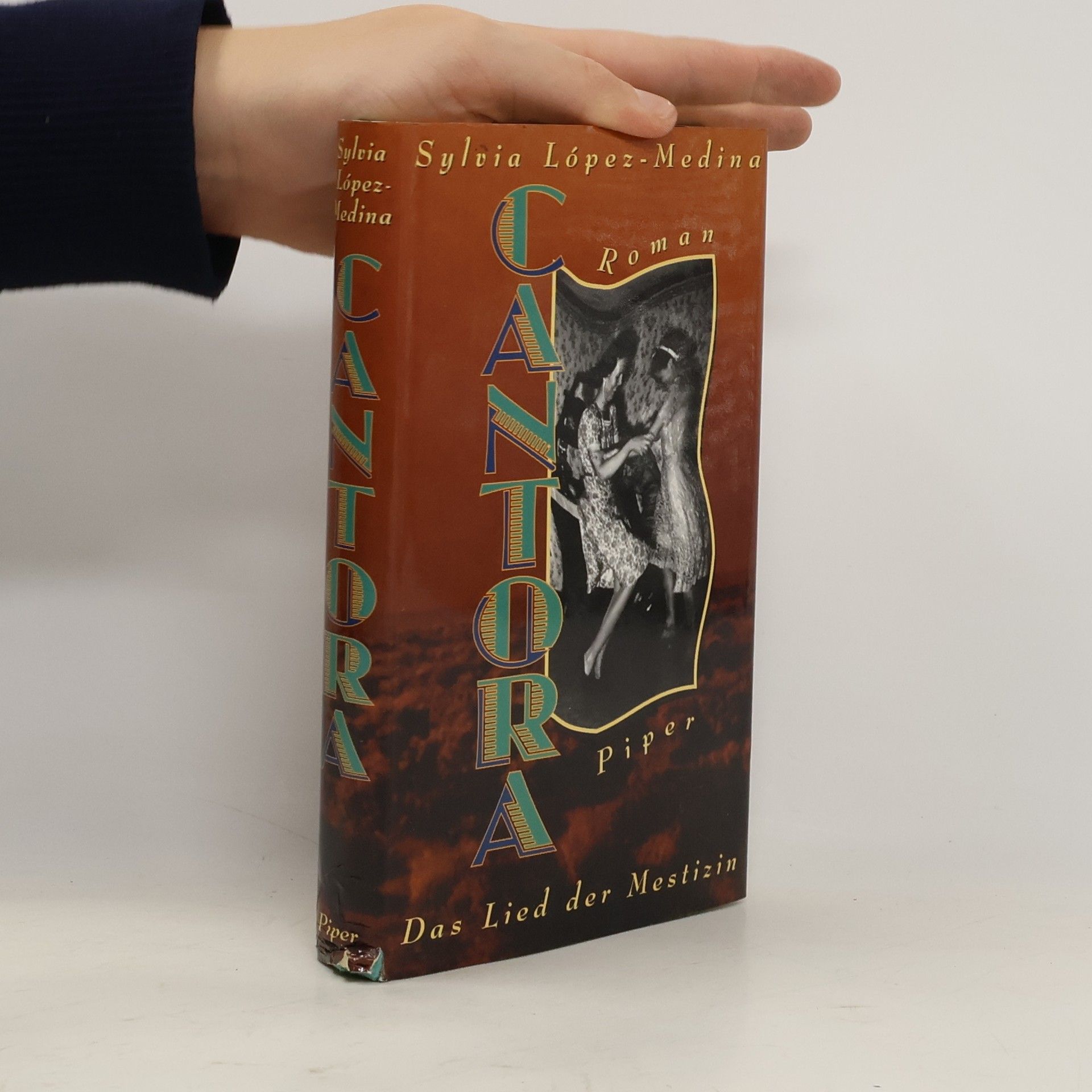 Sylvia López-Medina Cantora