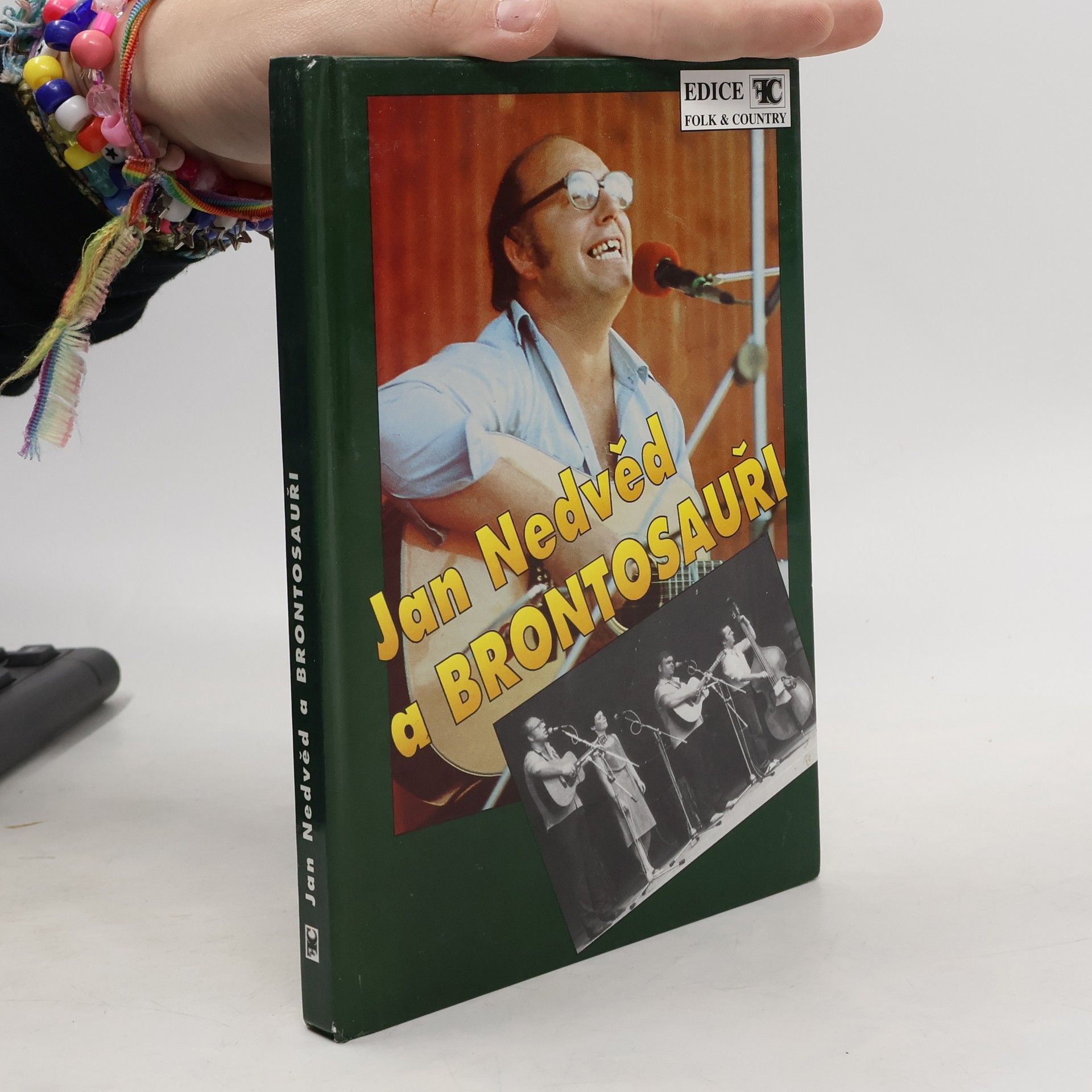 Kolektiv autorů Jan Nedvěd a Brontosauři