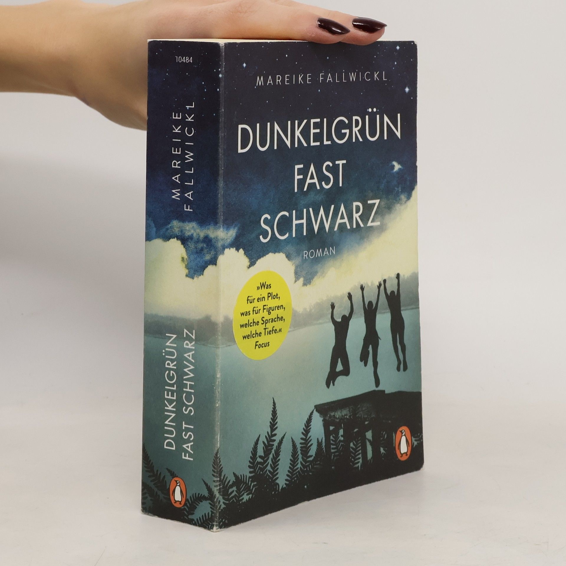 Mareike Fallwickl Dunkelgrün fast schwarz